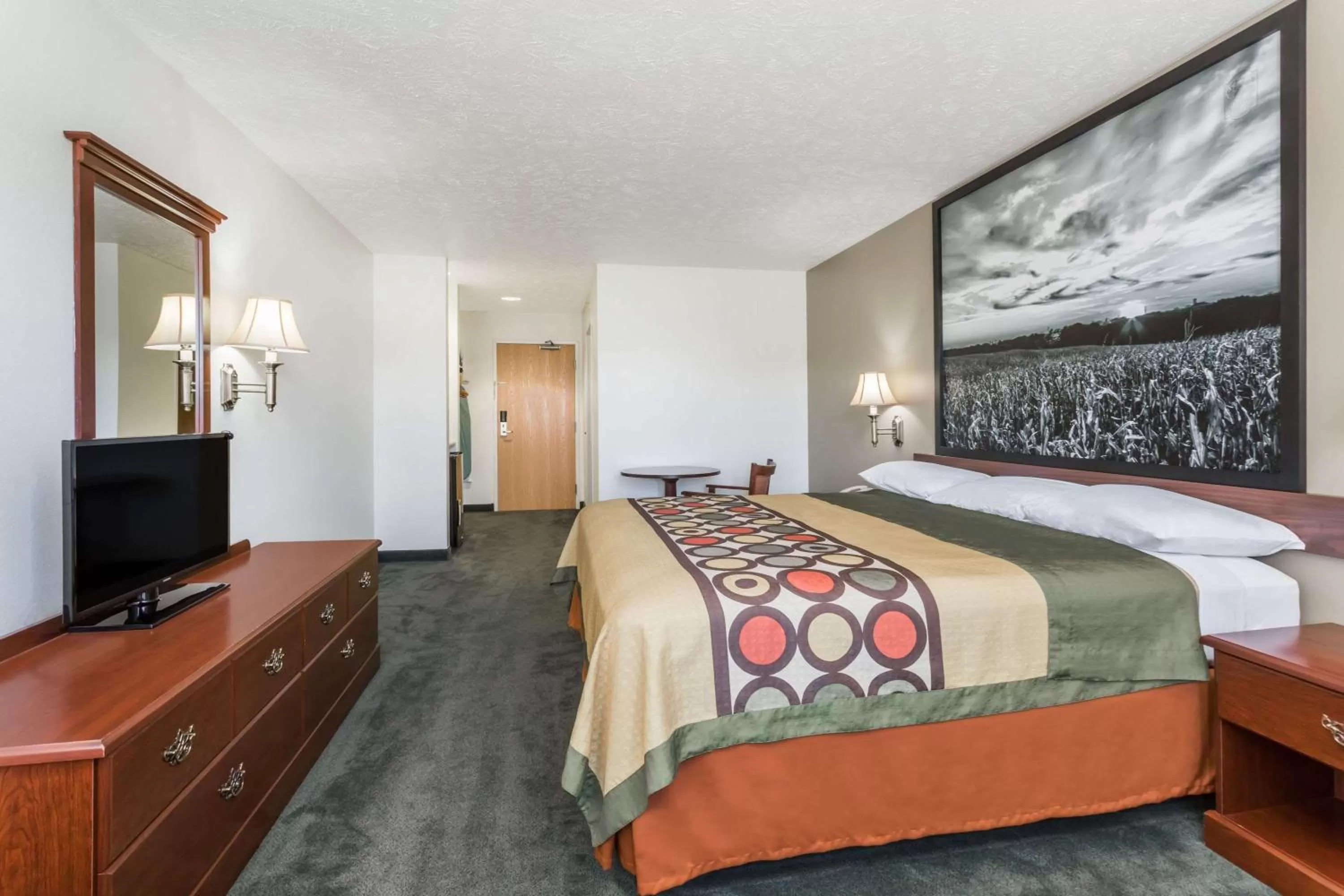 King Room - Non-Smoking in Super 8 by Wyndham Alma