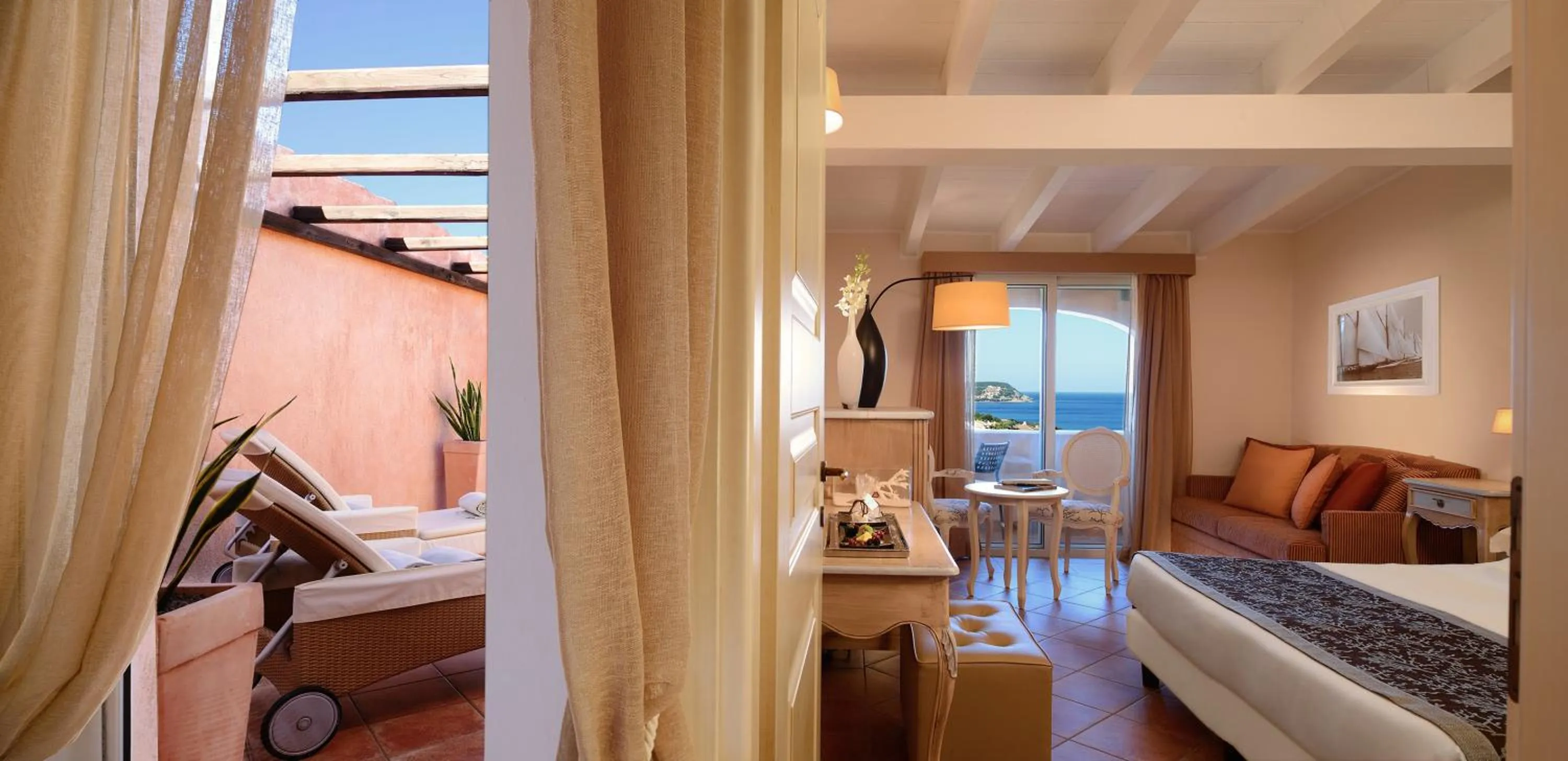 Deluxe Double or Twin Room in CPH | Pevero Hotel