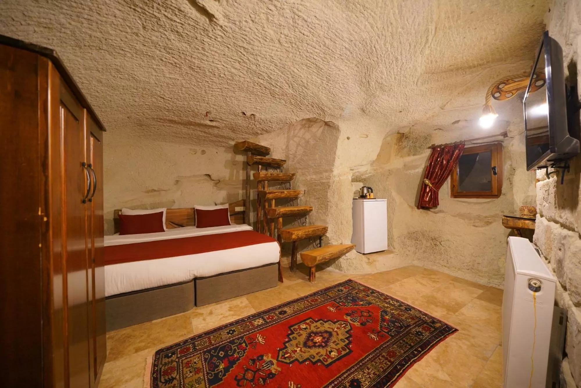 Deluxe Cave Room with Valley View in Cappadocia Nar Cave House & Swimming Pool