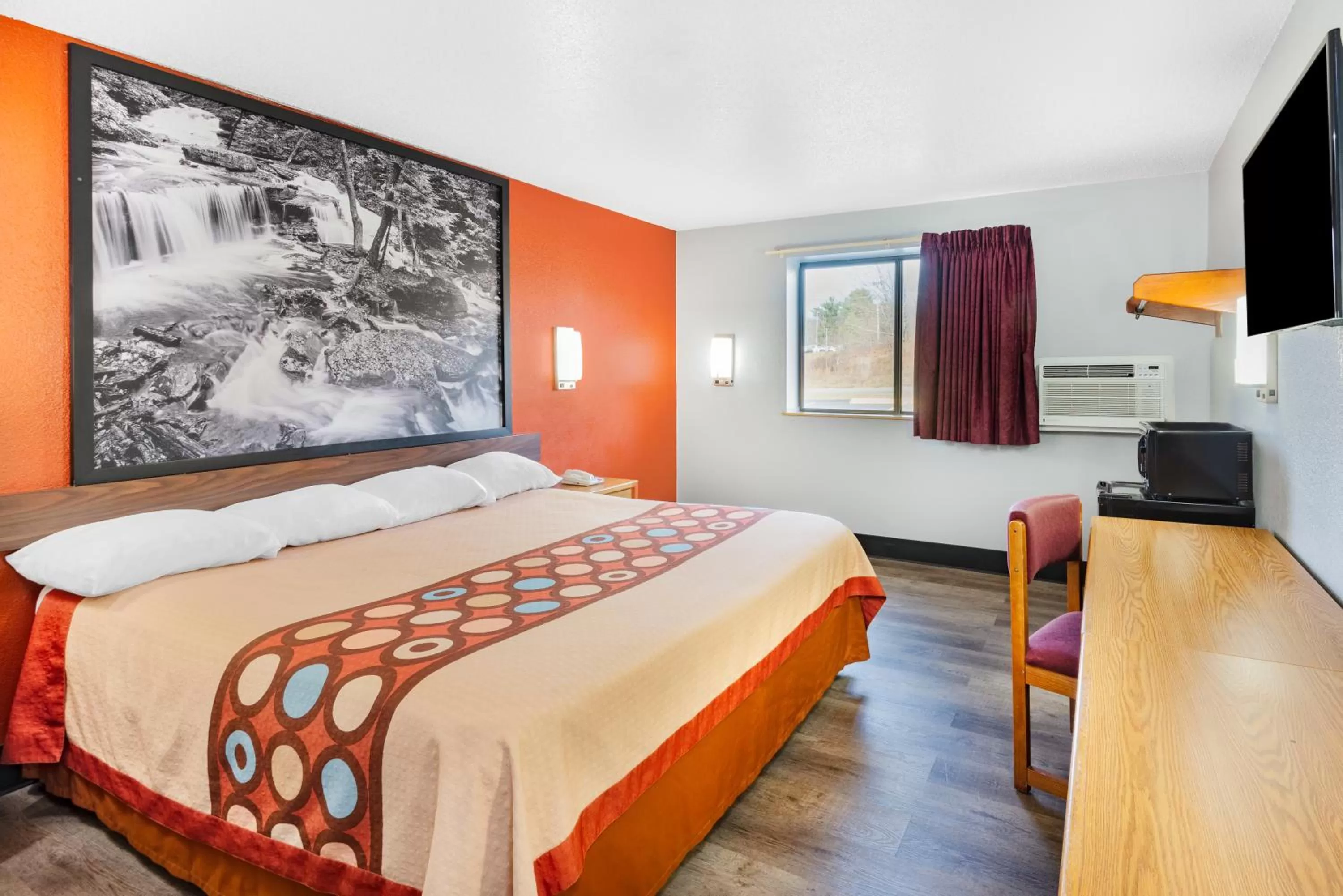 King Room - Non-Smoking in Super 8 by Wyndham Waynesburg