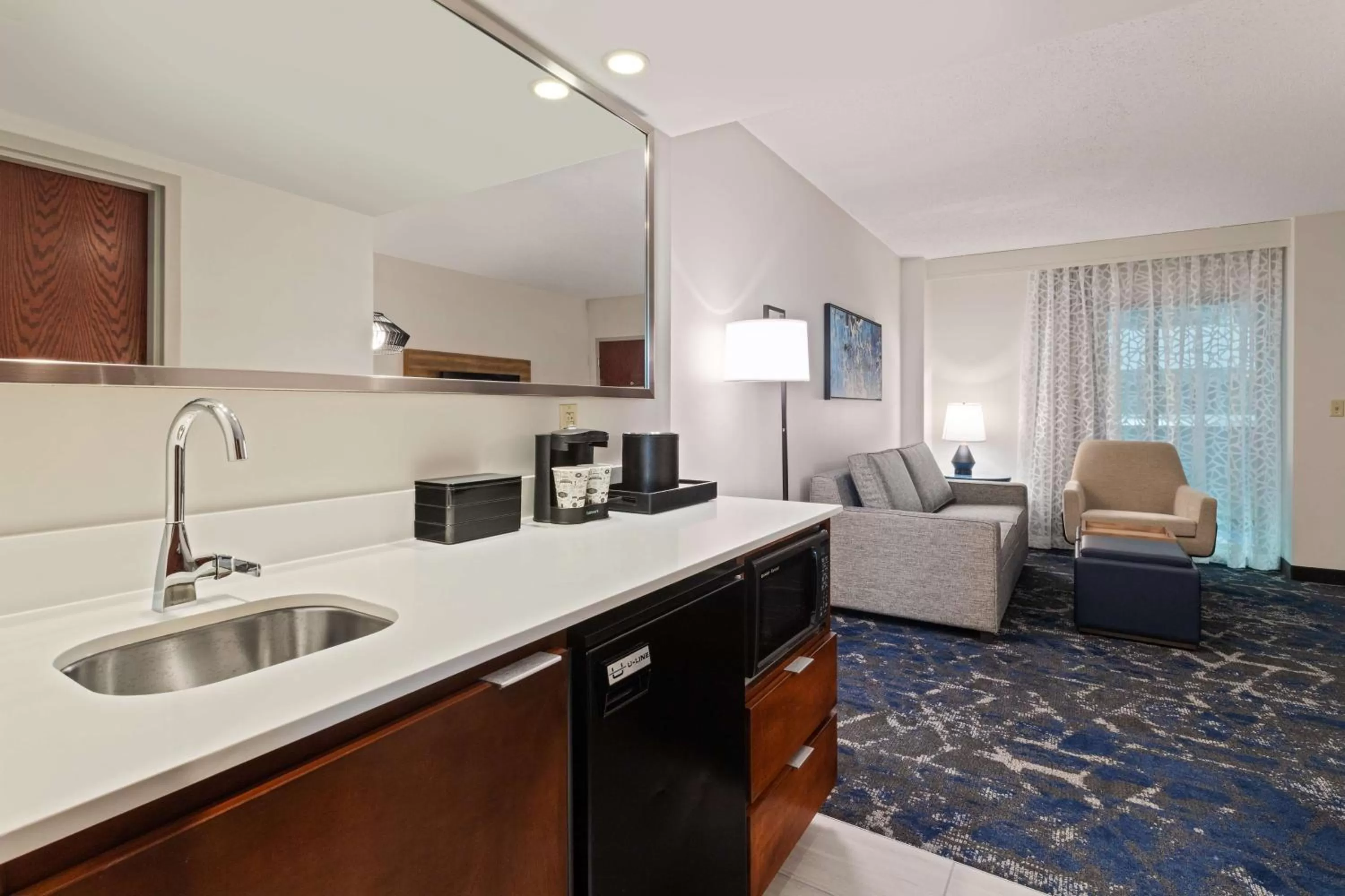 One-Bedroom Suite - Mobility Access/Bath Tub in Embassy Suites by Hilton Tampa USF Near Busch Gardens