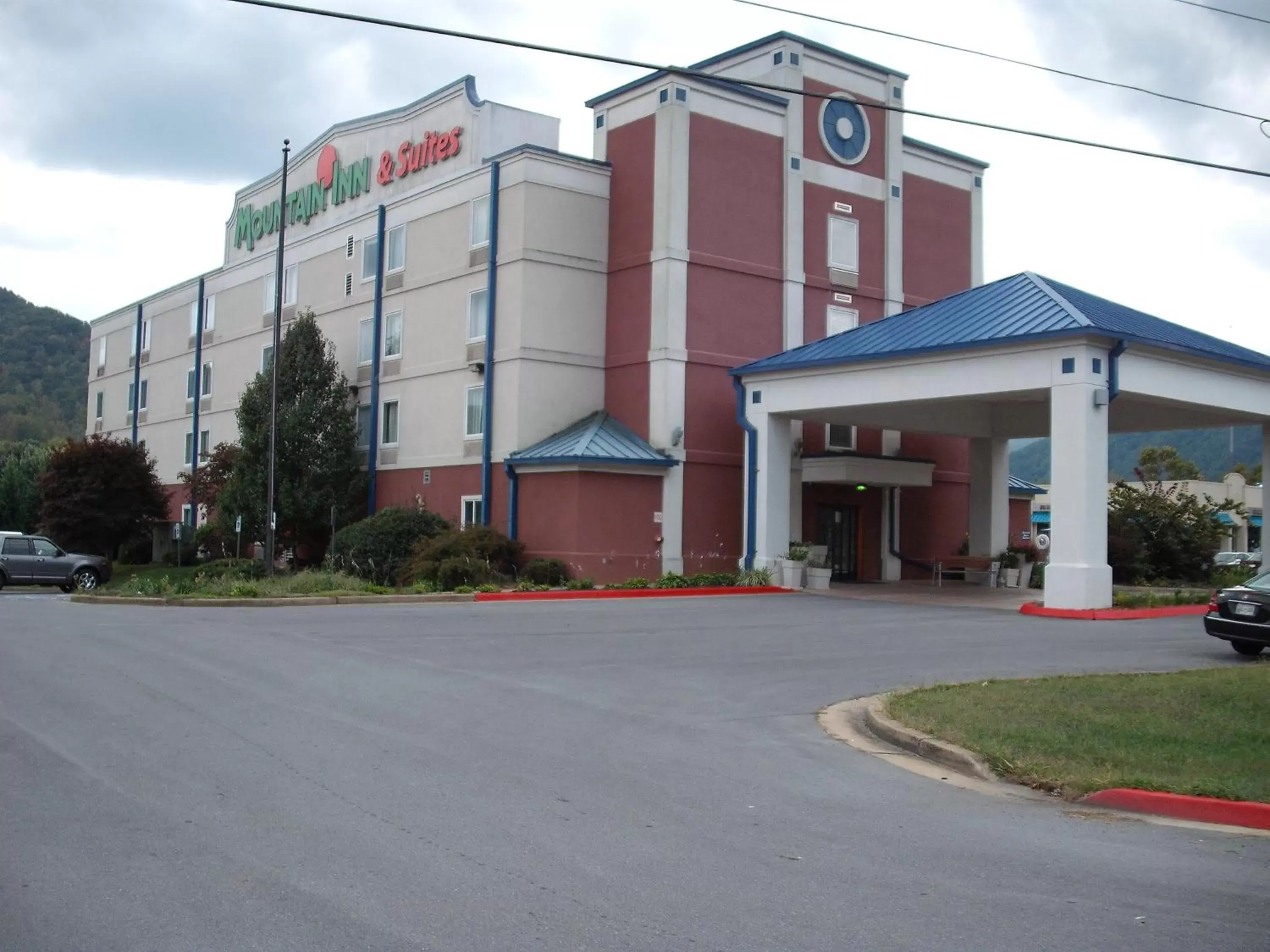 Mountain Inn & Suites Mountain Inn & Suites