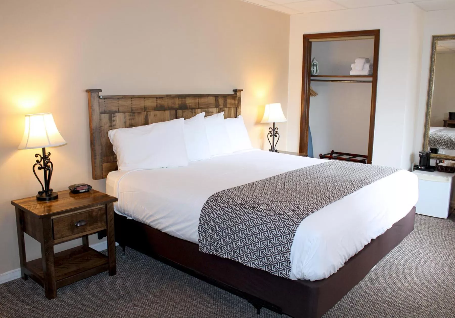 King Room in Bayside Resort, Lake George NY