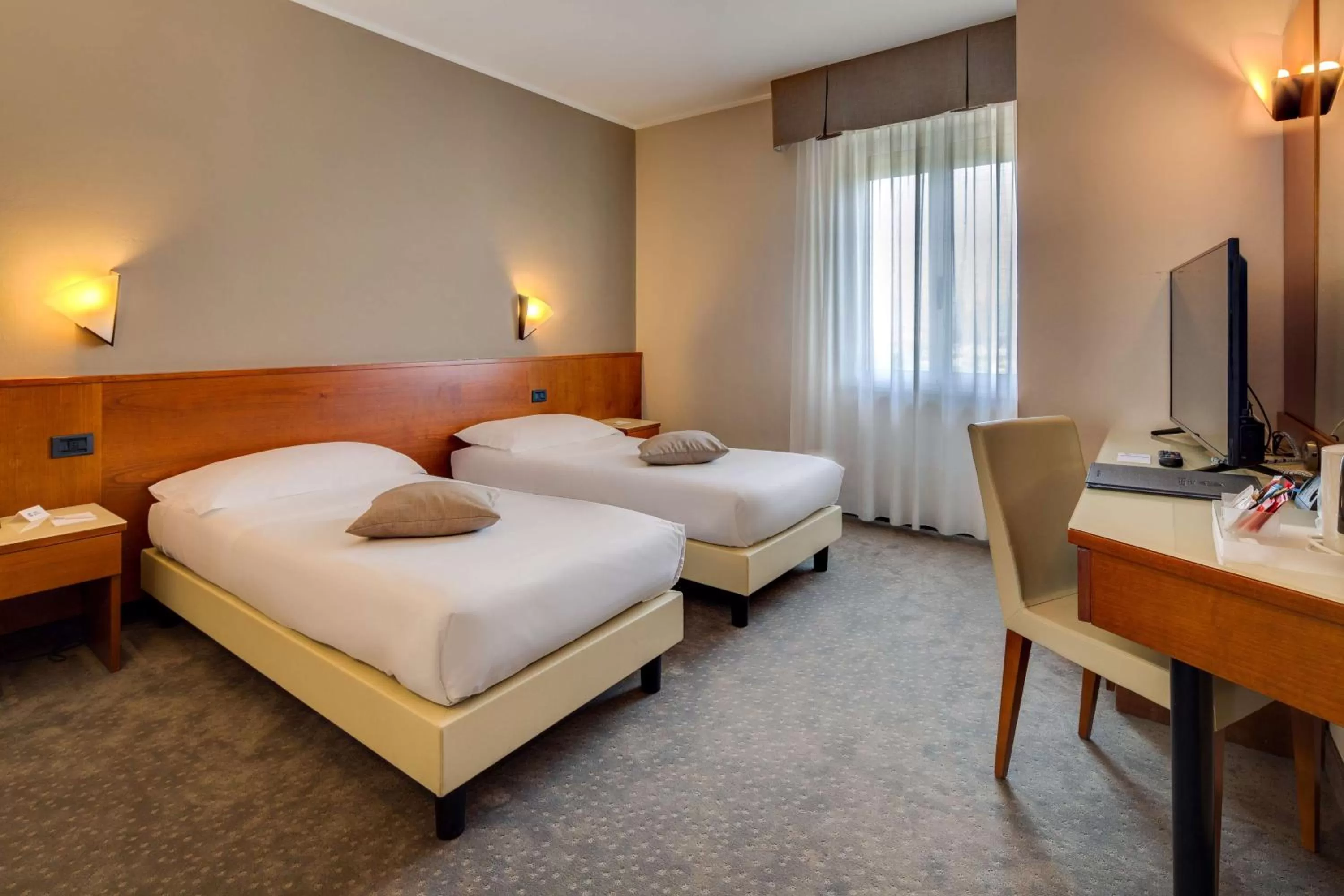 Classic Twin Room in Best Western Hotel Turismo