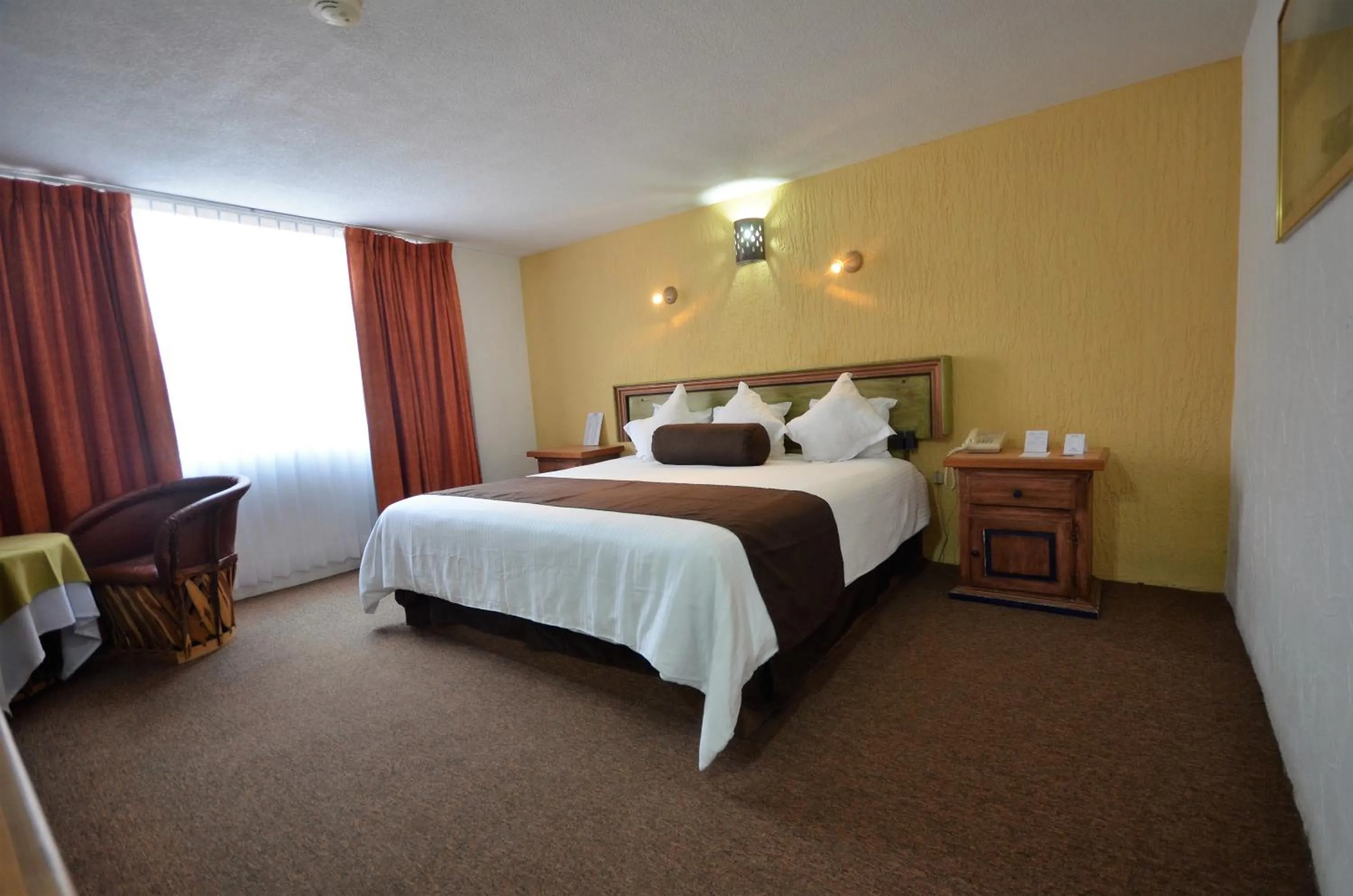 King Room - Non-Smoking in Howard Johnson by Wyndham Morelia Calle Real