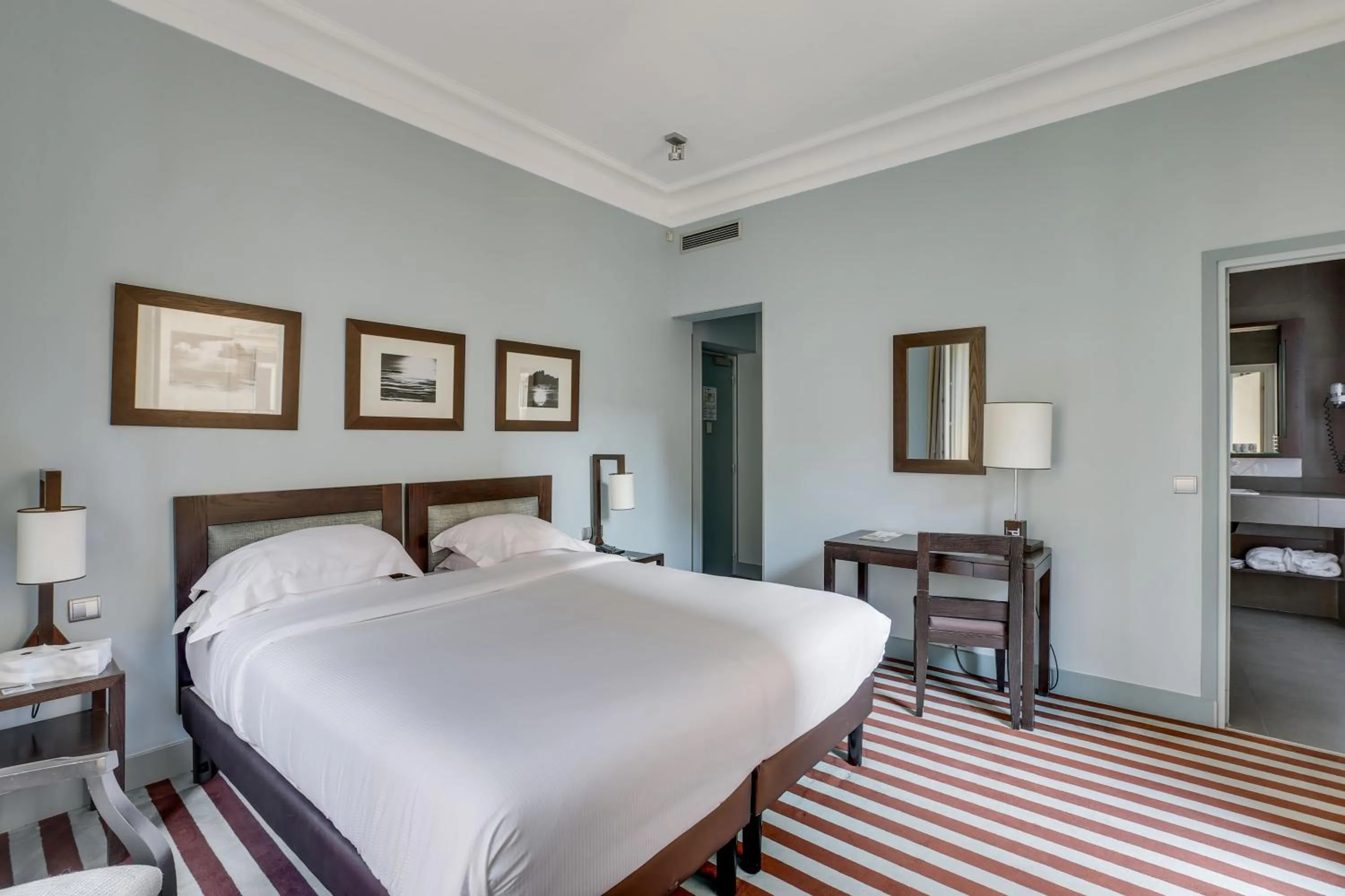 Deluxe Queen Room in Hotel Duret Paris Champs Elysées