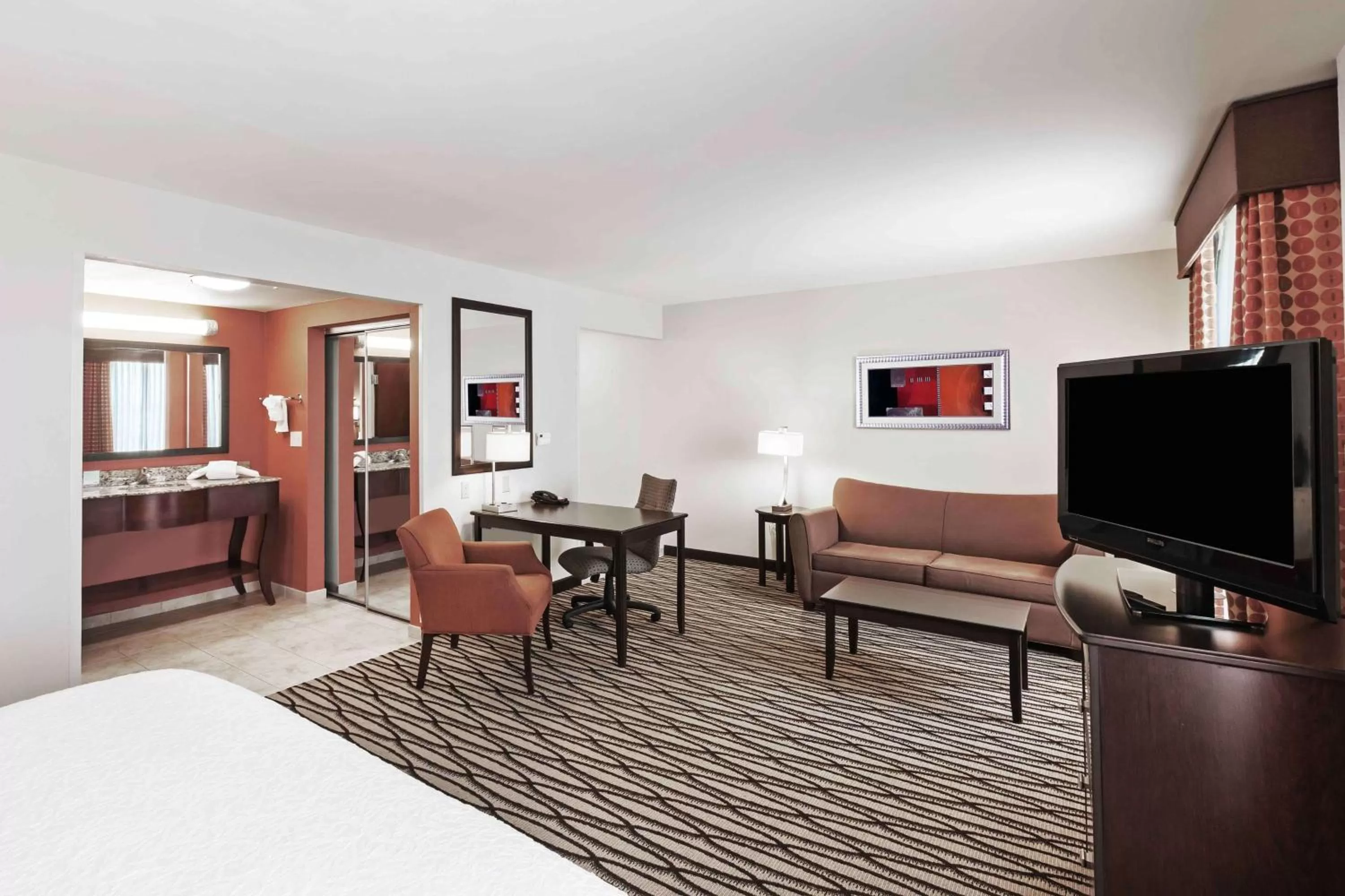 King Suite - Non-Smoking in Hampton Inn & Suites Morgan City