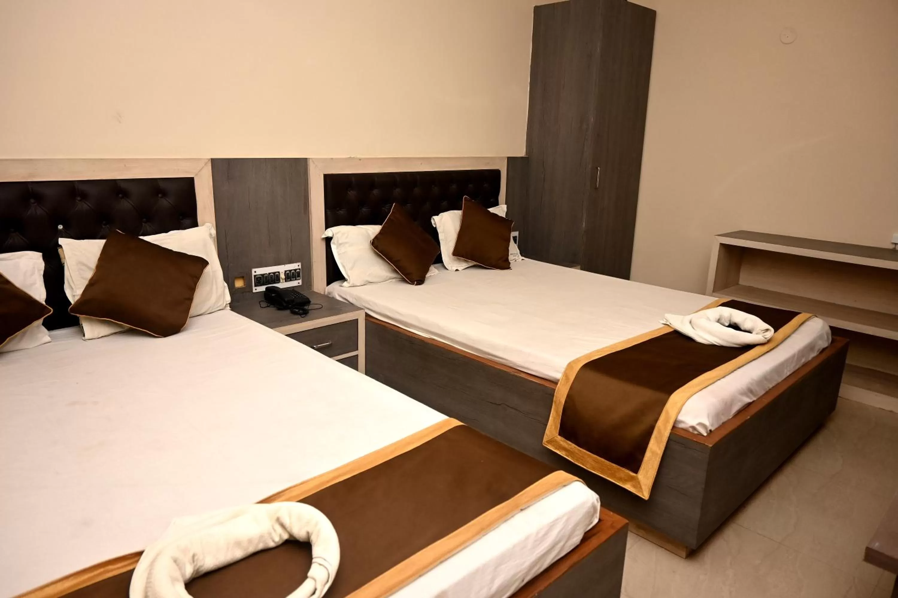 Standard Quadruple Room - single occupancy in Royal Sea View