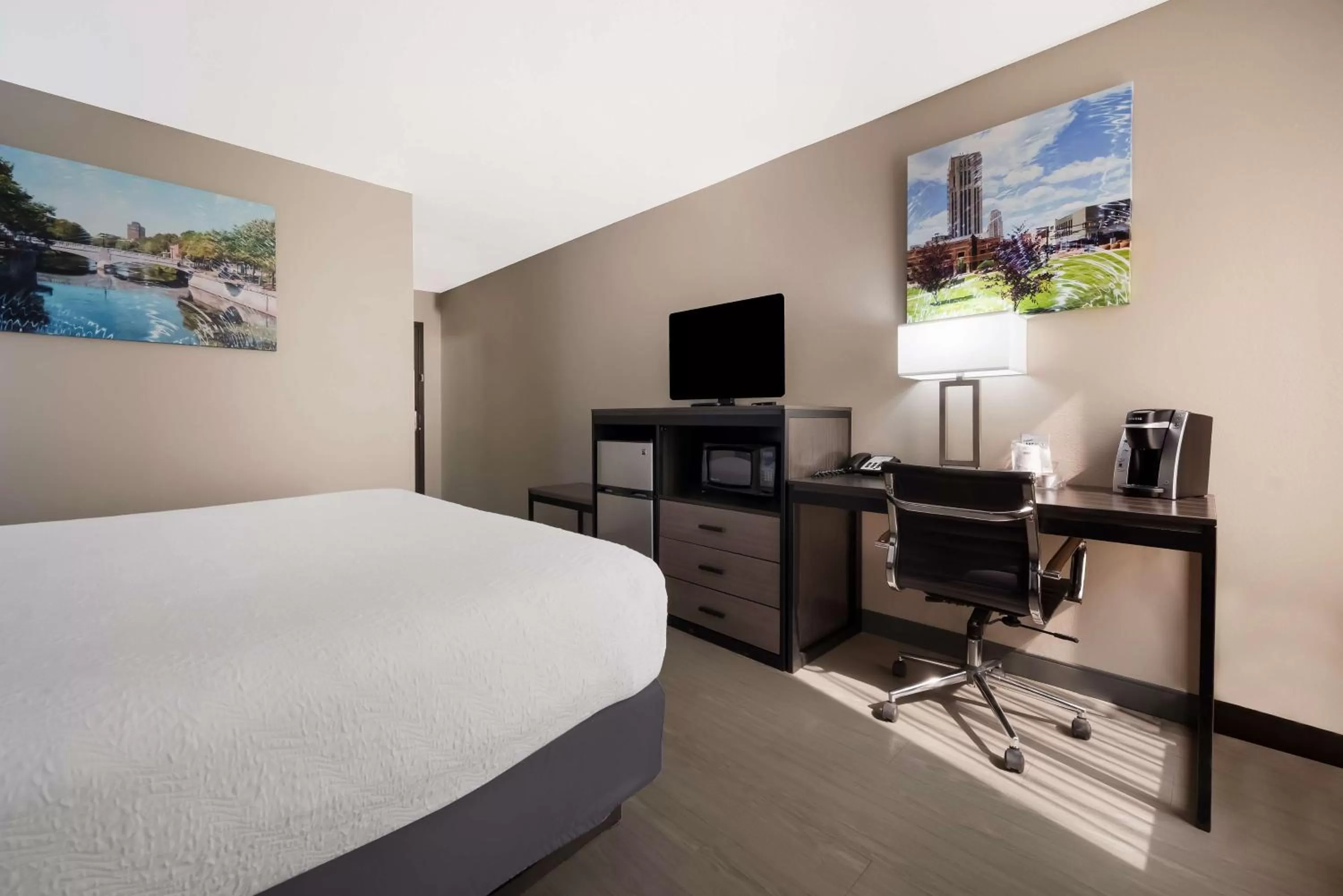 King Room - Non-Smoking in Best Western Executive Inn