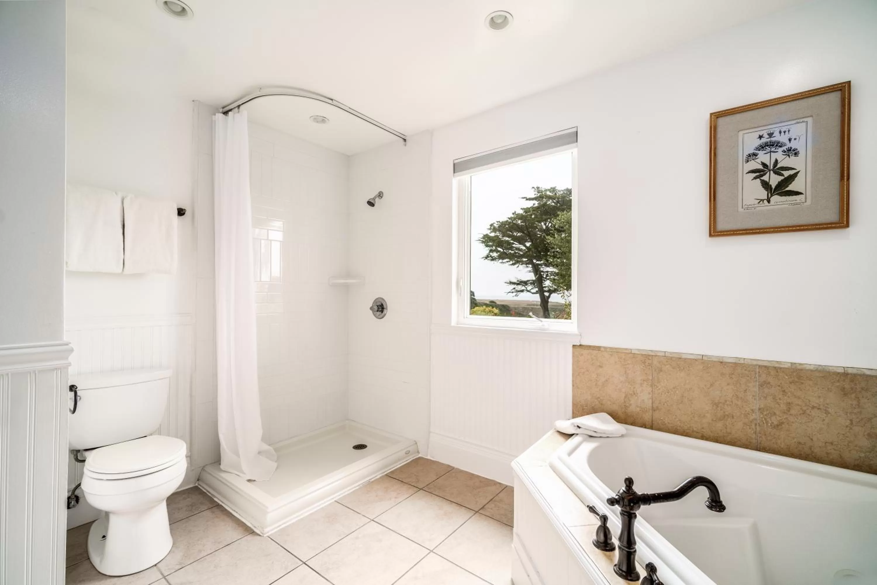 King Suite with Balcony in Agate Cove Inn