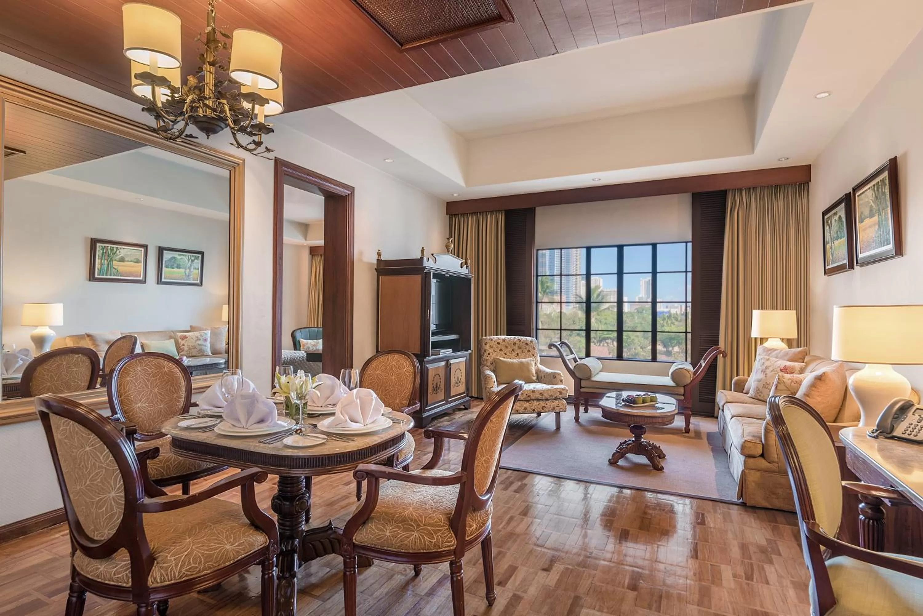 Luneta Suite in The Manila Hotel