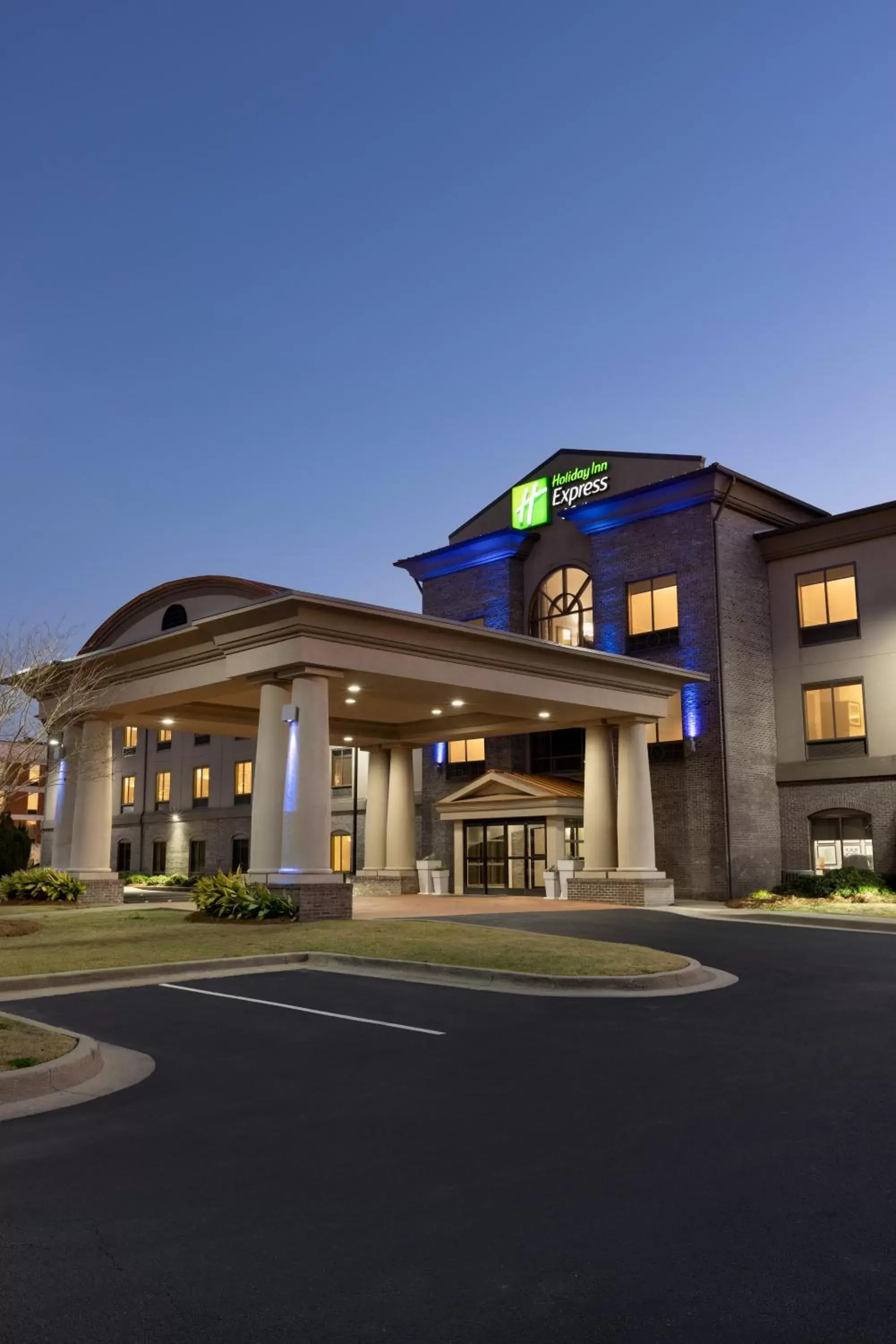 Holiday Inn Express Hotel & Suites Opelika Auburn by IHG Holiday Inn Express Hotel & Suites Opelika Auburn by IHG