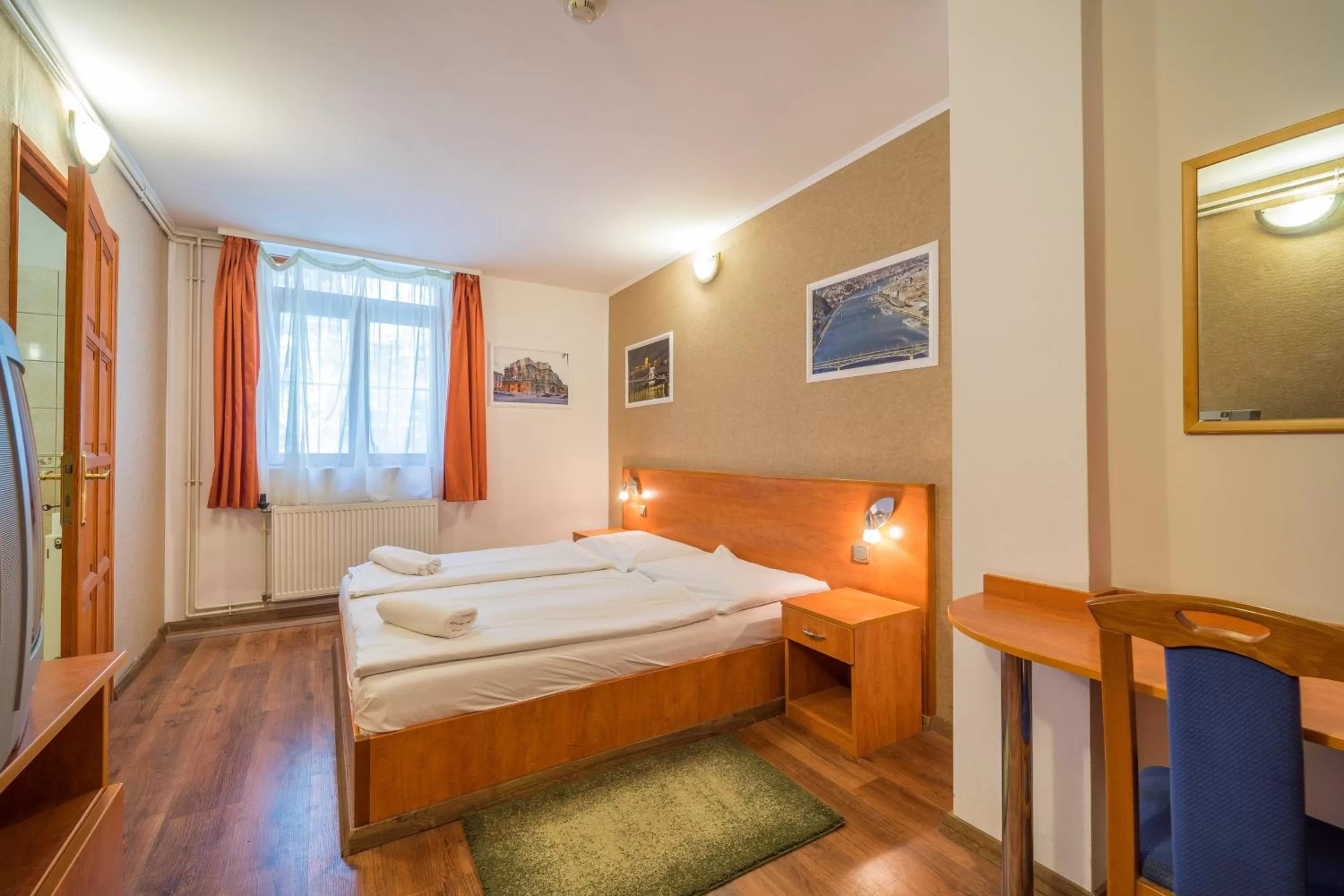 Double Room in Easy Star Hotel