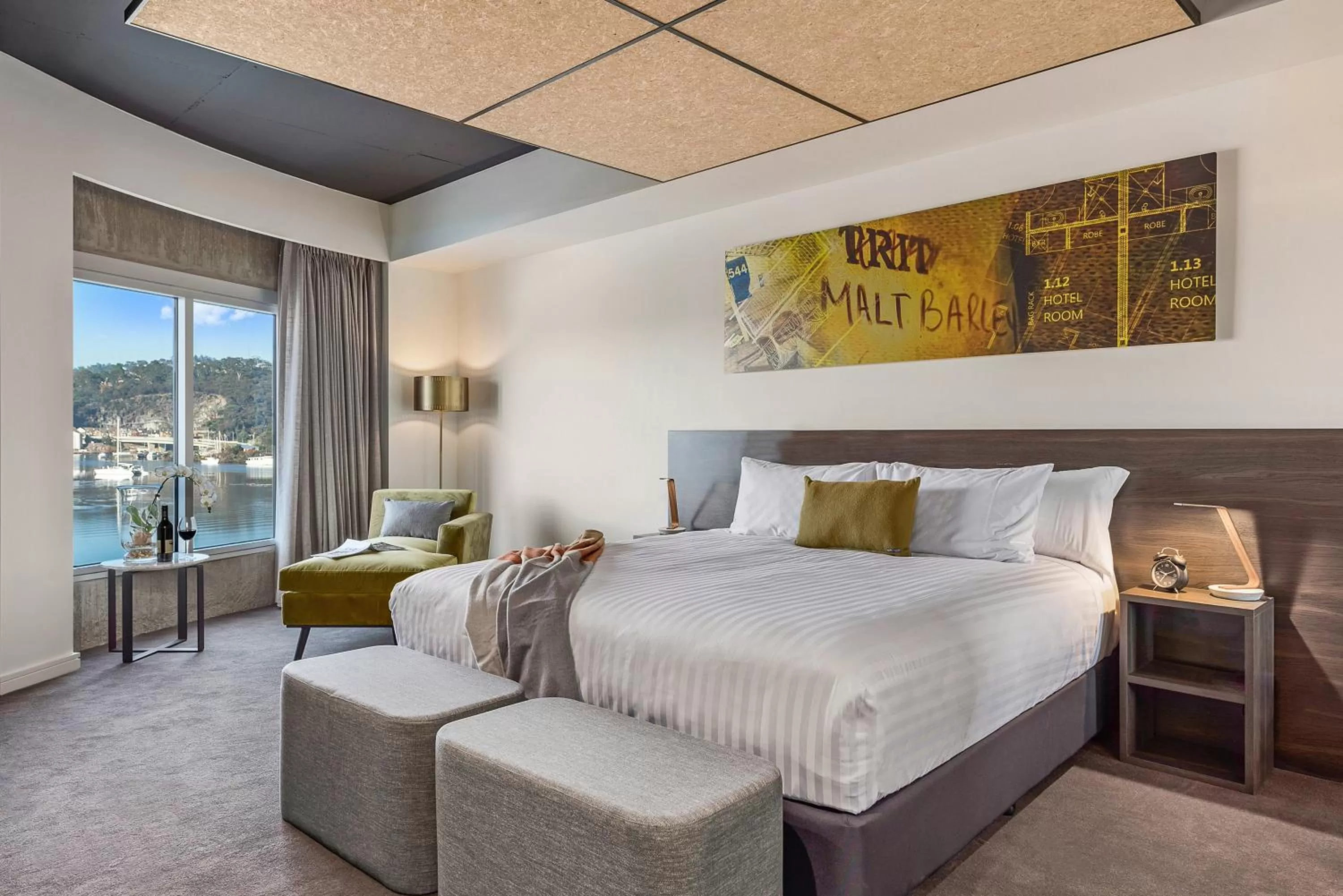 Deluxe Double or Twin Room - Gorge River Deluxe in Peppers Silo Launceston