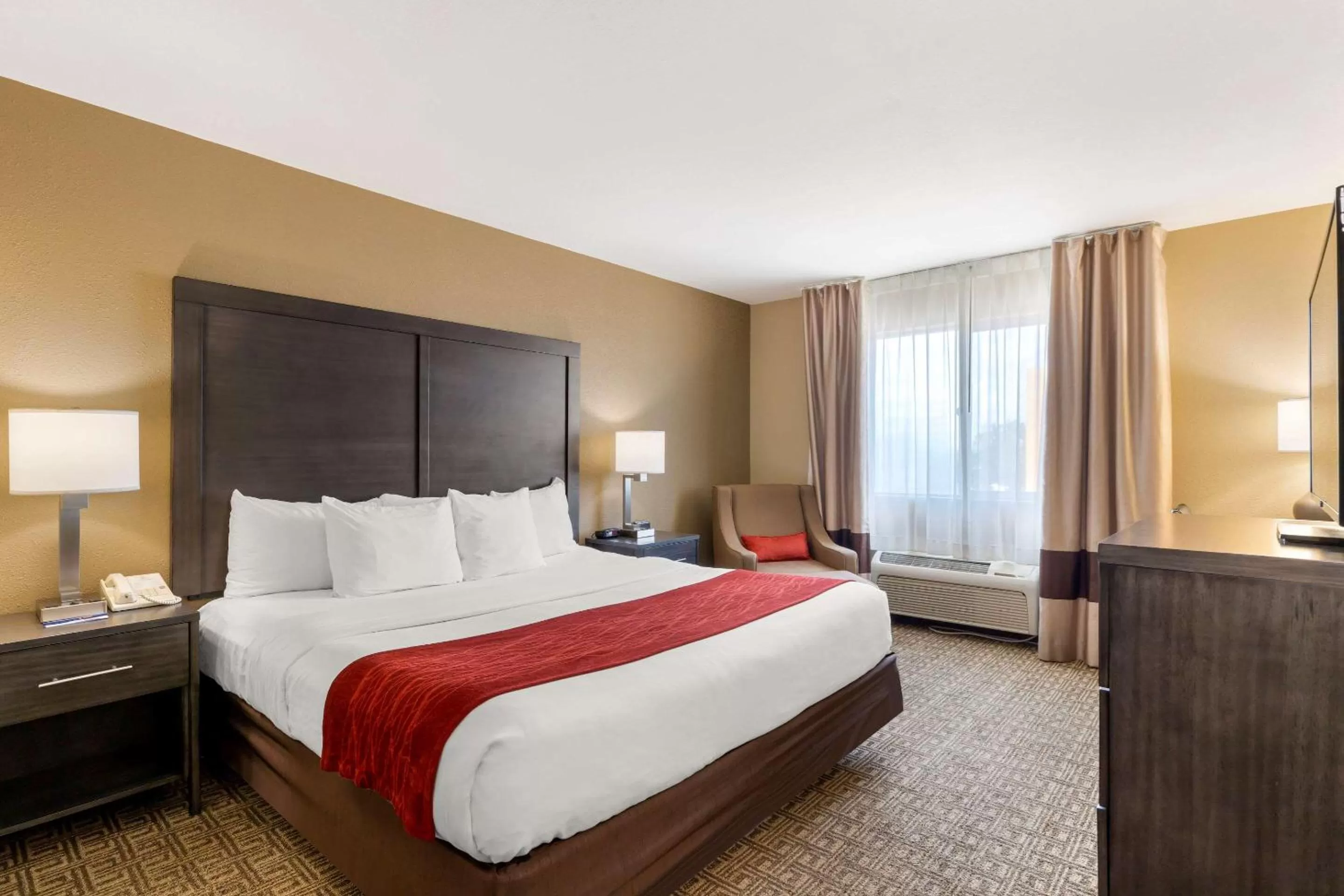 King Room - Non-Smoking in Comfort Inn & Suites Ponca City near Marland Mansion