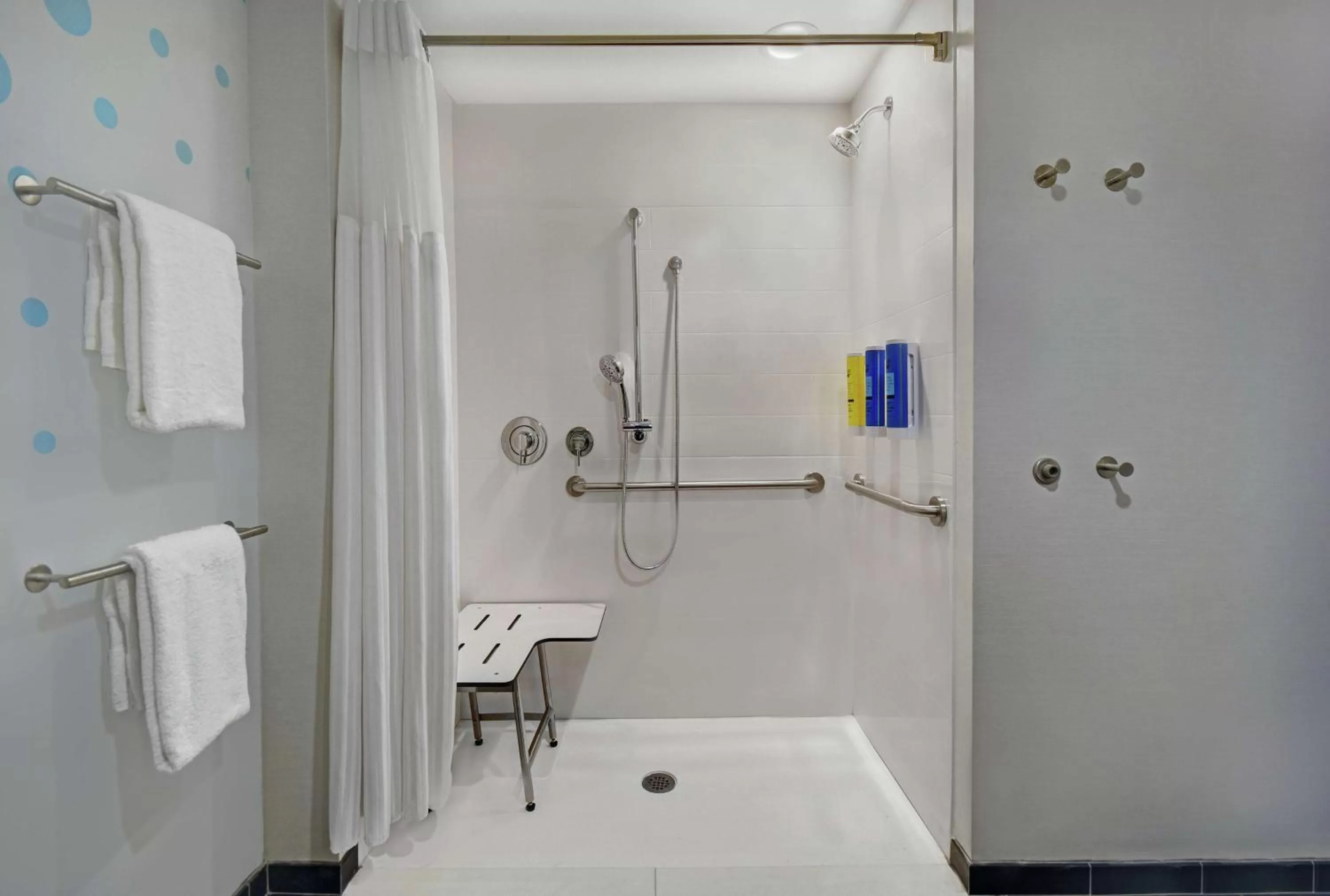 Queen Room - Mobility Accessible with Roll In Shower in Tru By Hilton Burlington