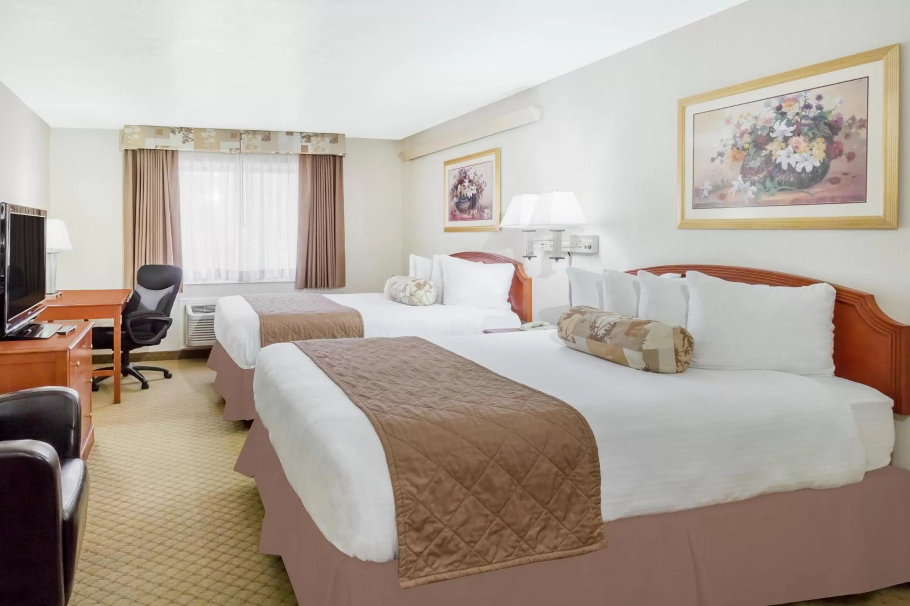 Deluxe Queen Room with Two Queen Beds - Non-Smoking in Ramada by Wyndham Ely