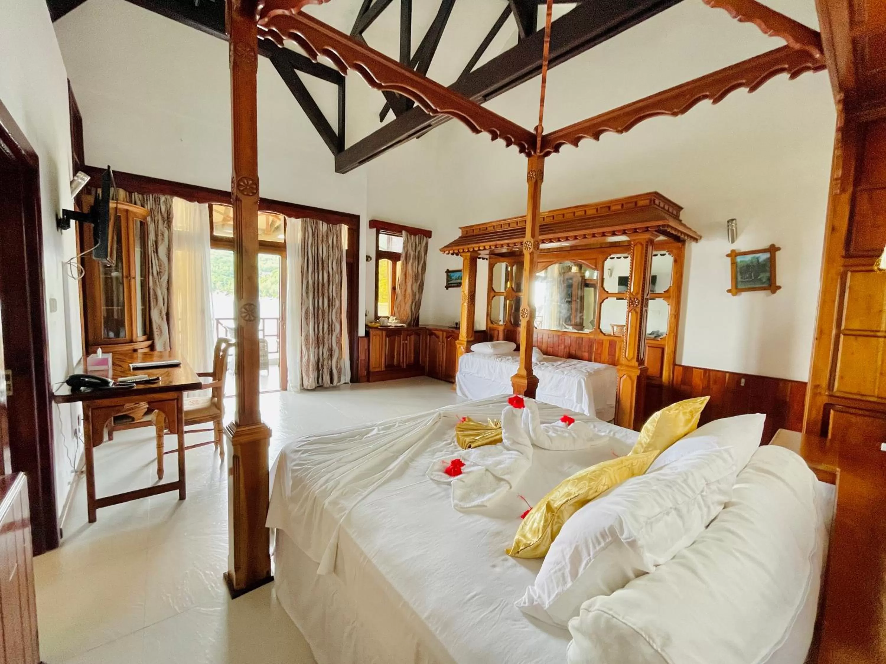 Senior Suite with Ocean View in Villa Chez Batista