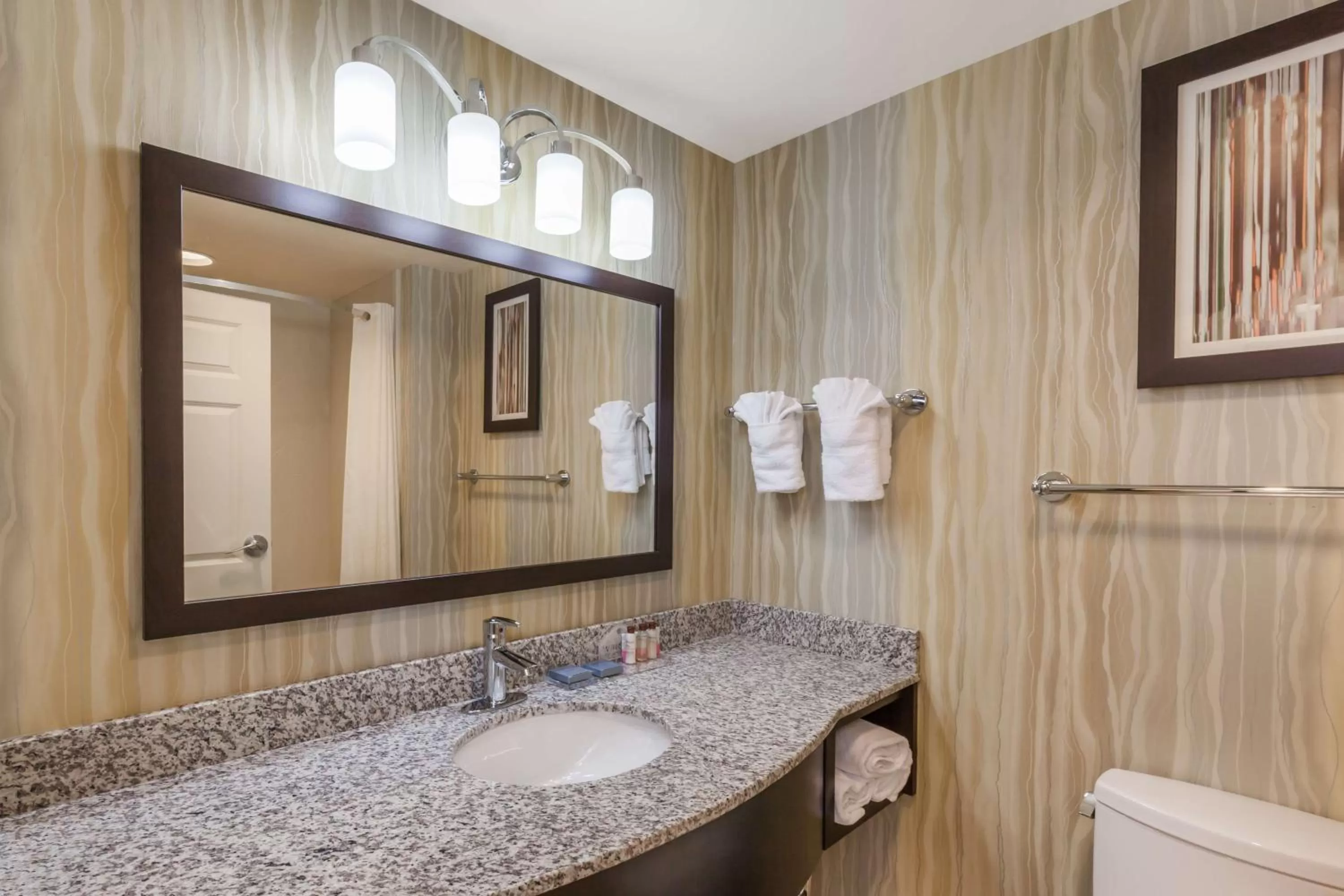 King Room - Non-Smoking in La Quinta Inn & Suites by Wyndham Tulsa Midtown