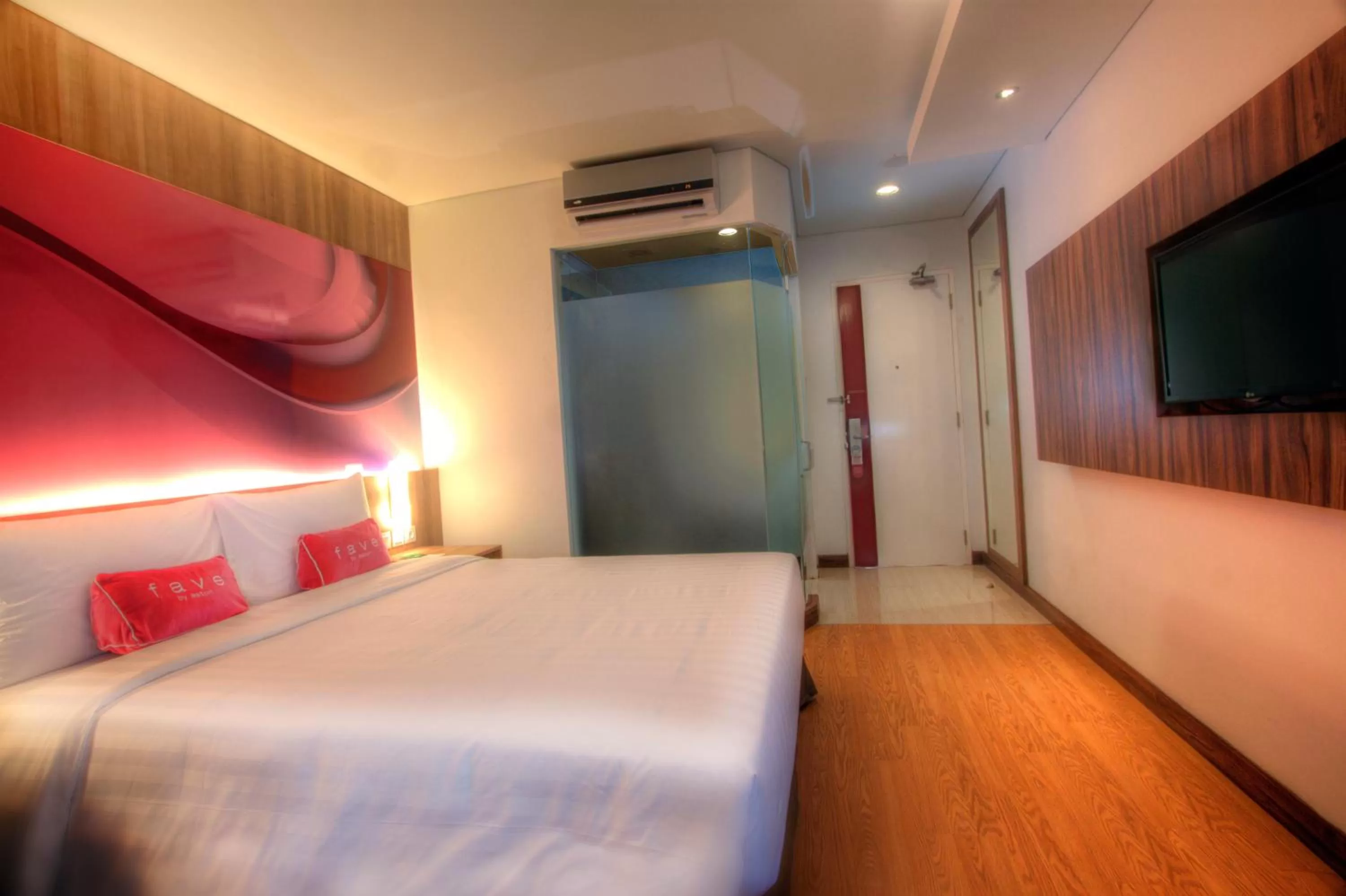 Standard Double or Twin Room in favehotel LTC Glodok
