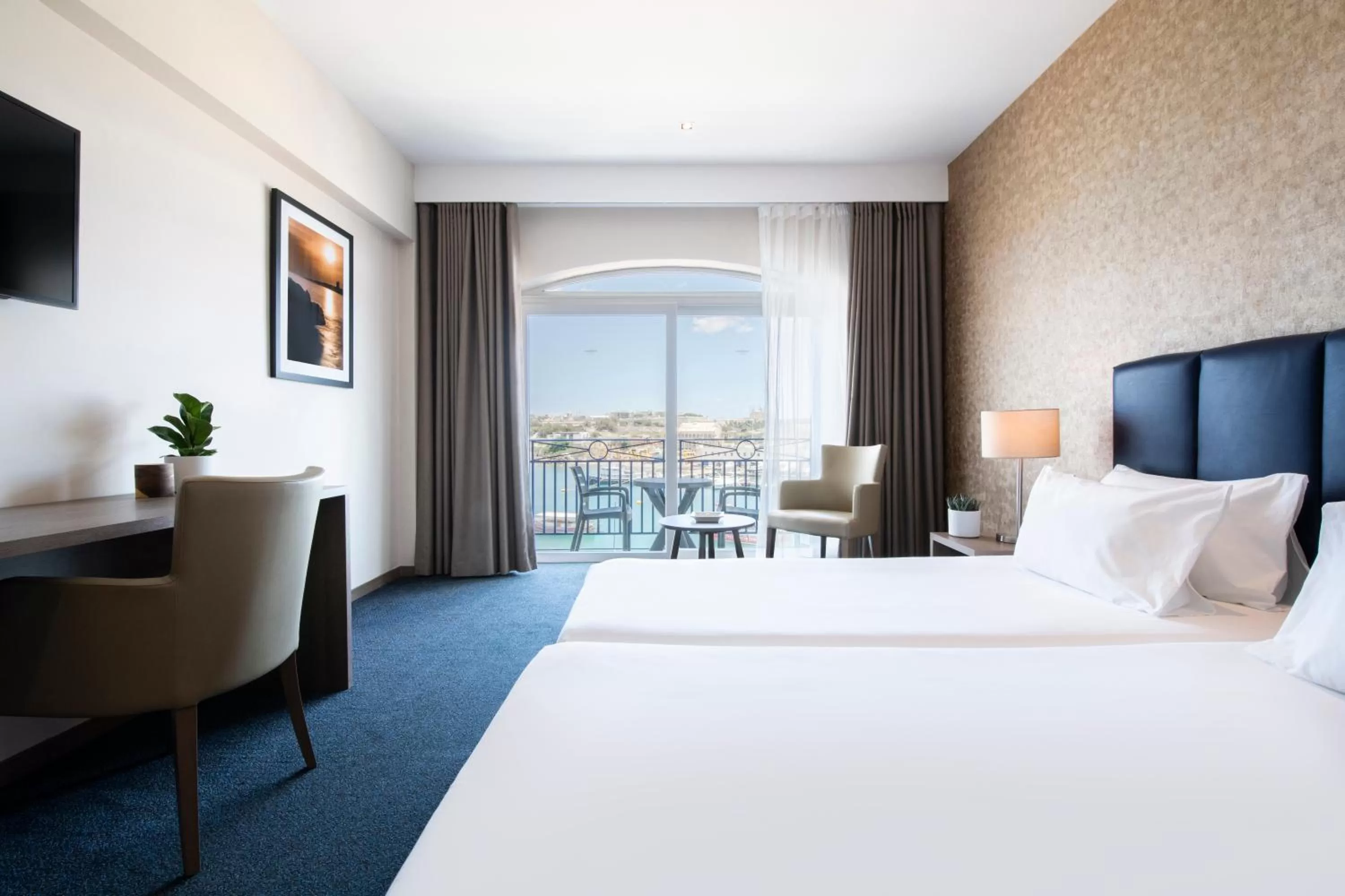 Superior Double or Twin Room with Sea View in Waterfront