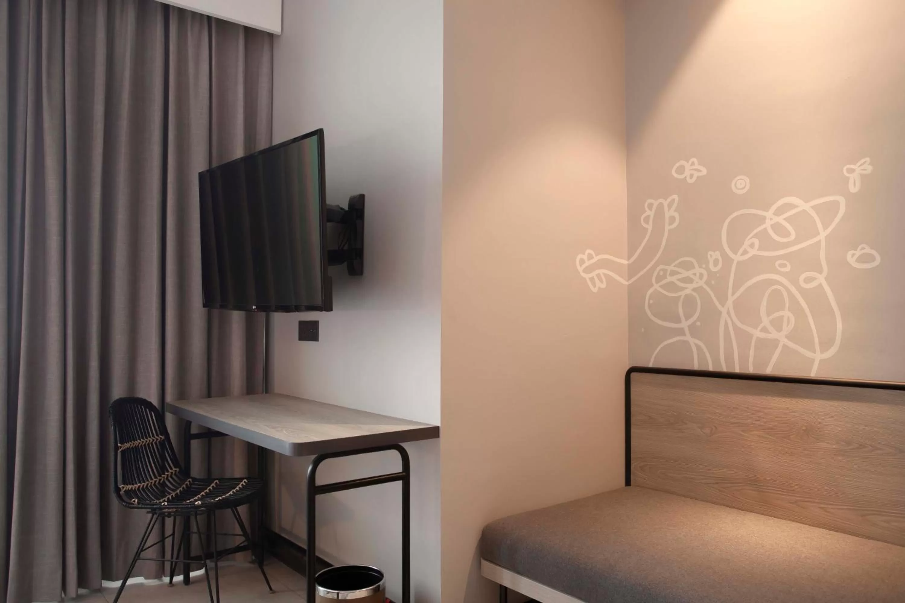 Studio 25 in ARTOTEL Yogyakarta