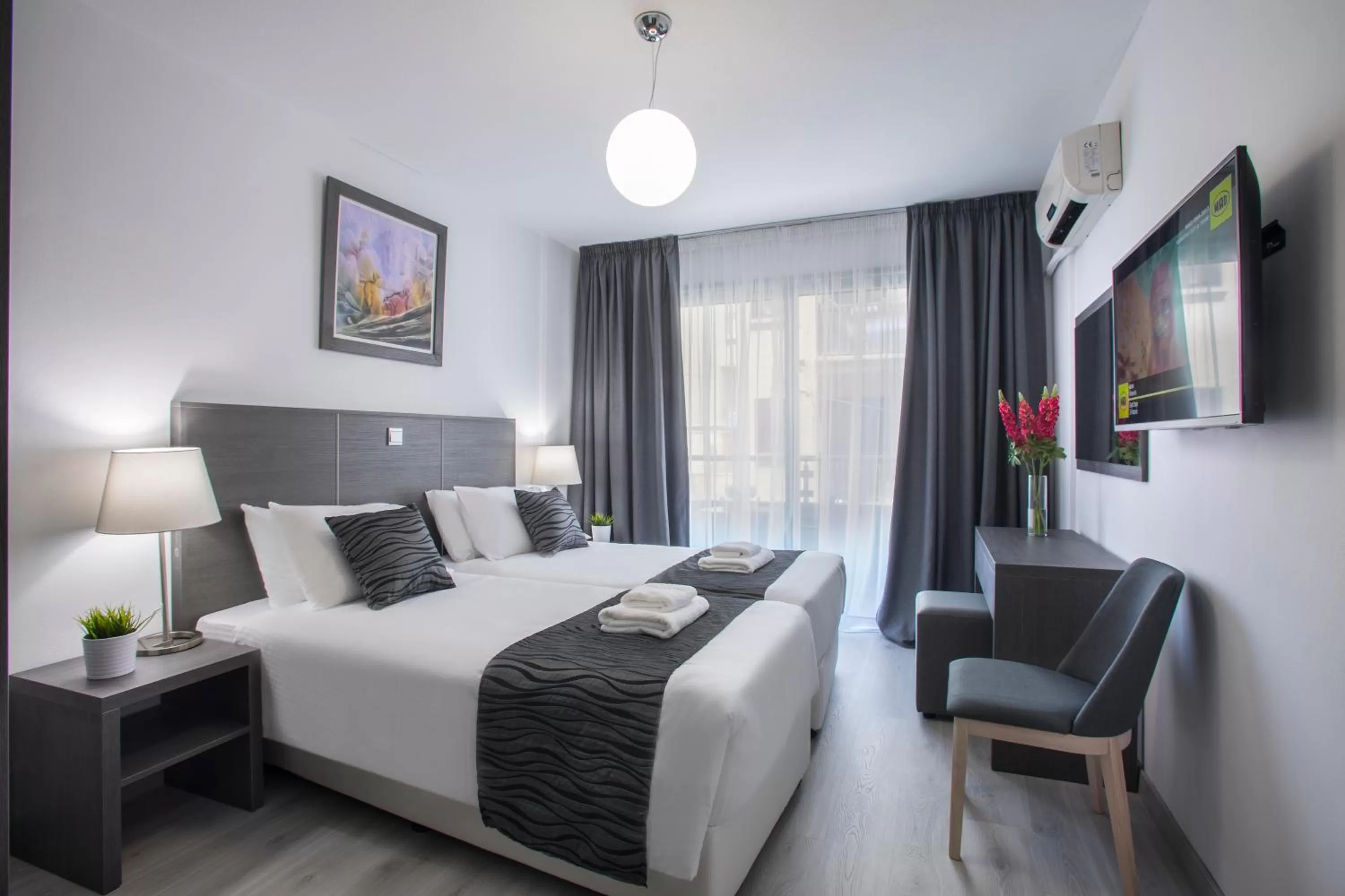 Superior Two-Bedroom Apartment in Blazer Residence