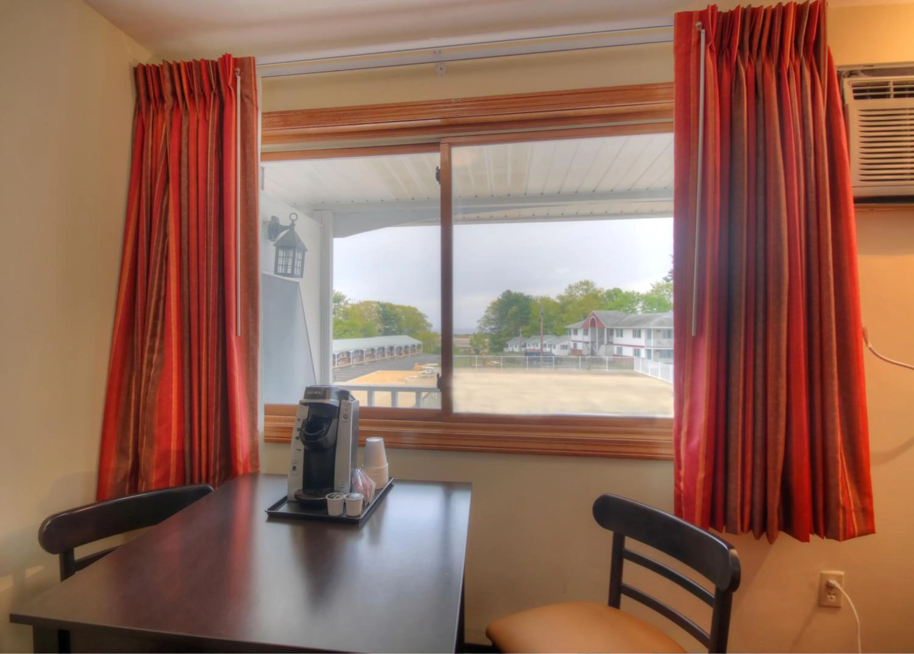 Queen Room with Two Queen Beds in Ogunquit Tides