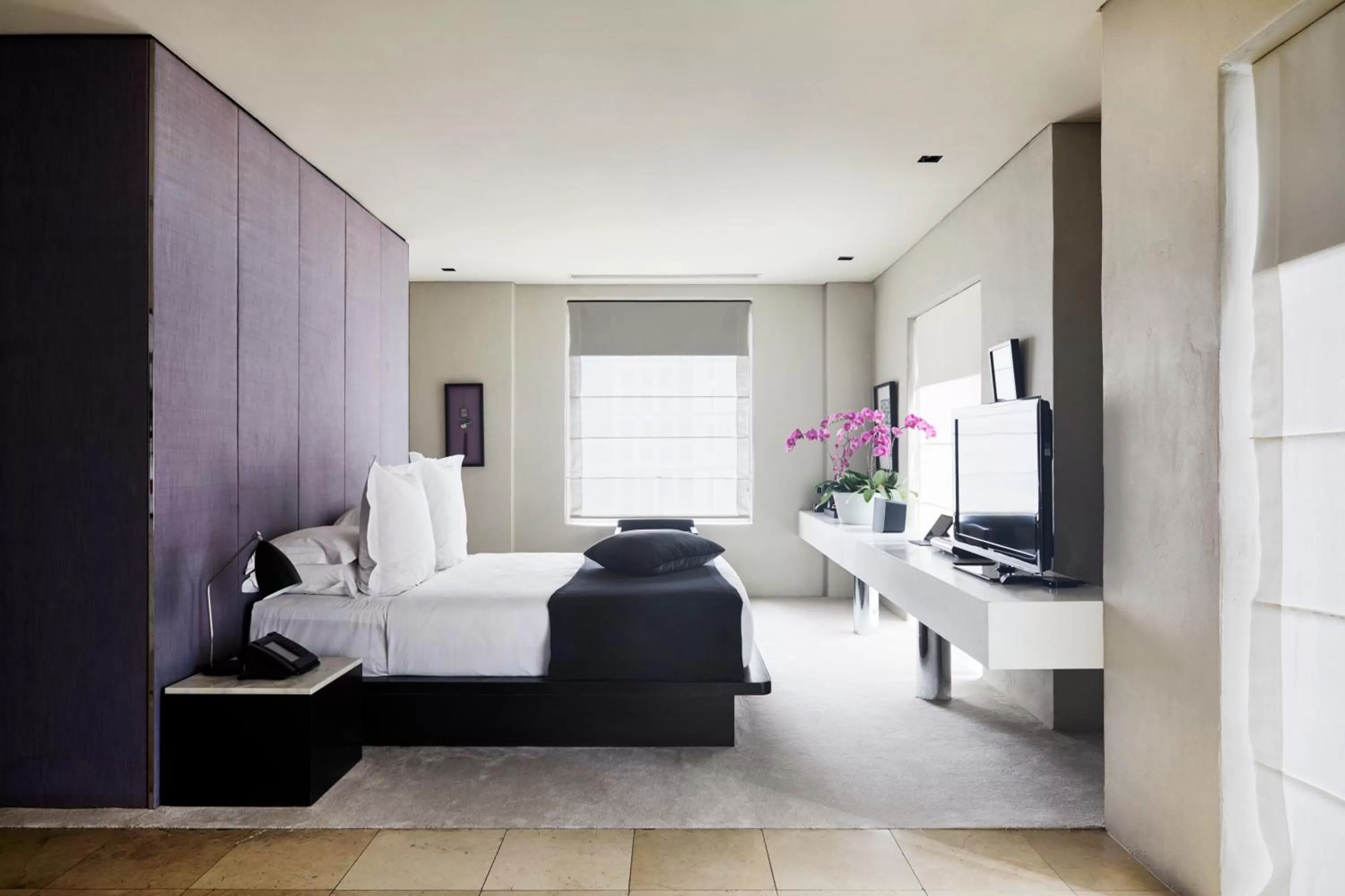 Bed in Establishment Hotel