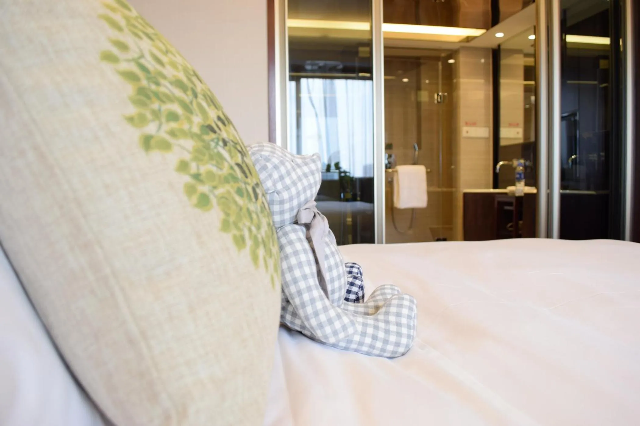 Deluxe Suite in GuangDong Hotel Shanghai