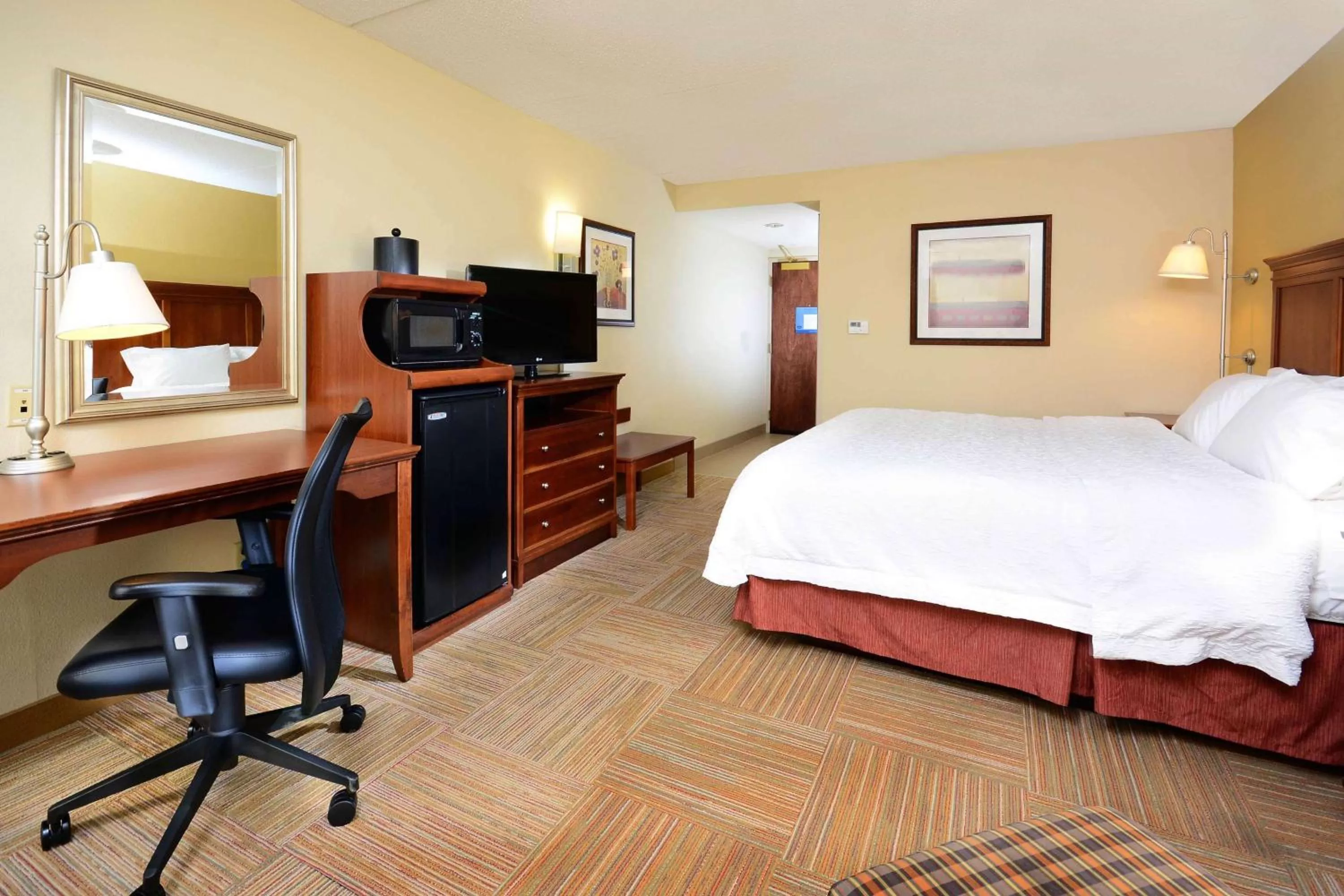 King Room with King Bed - Non-Smoking in Hampton Inn Raleigh Capital Blvd North