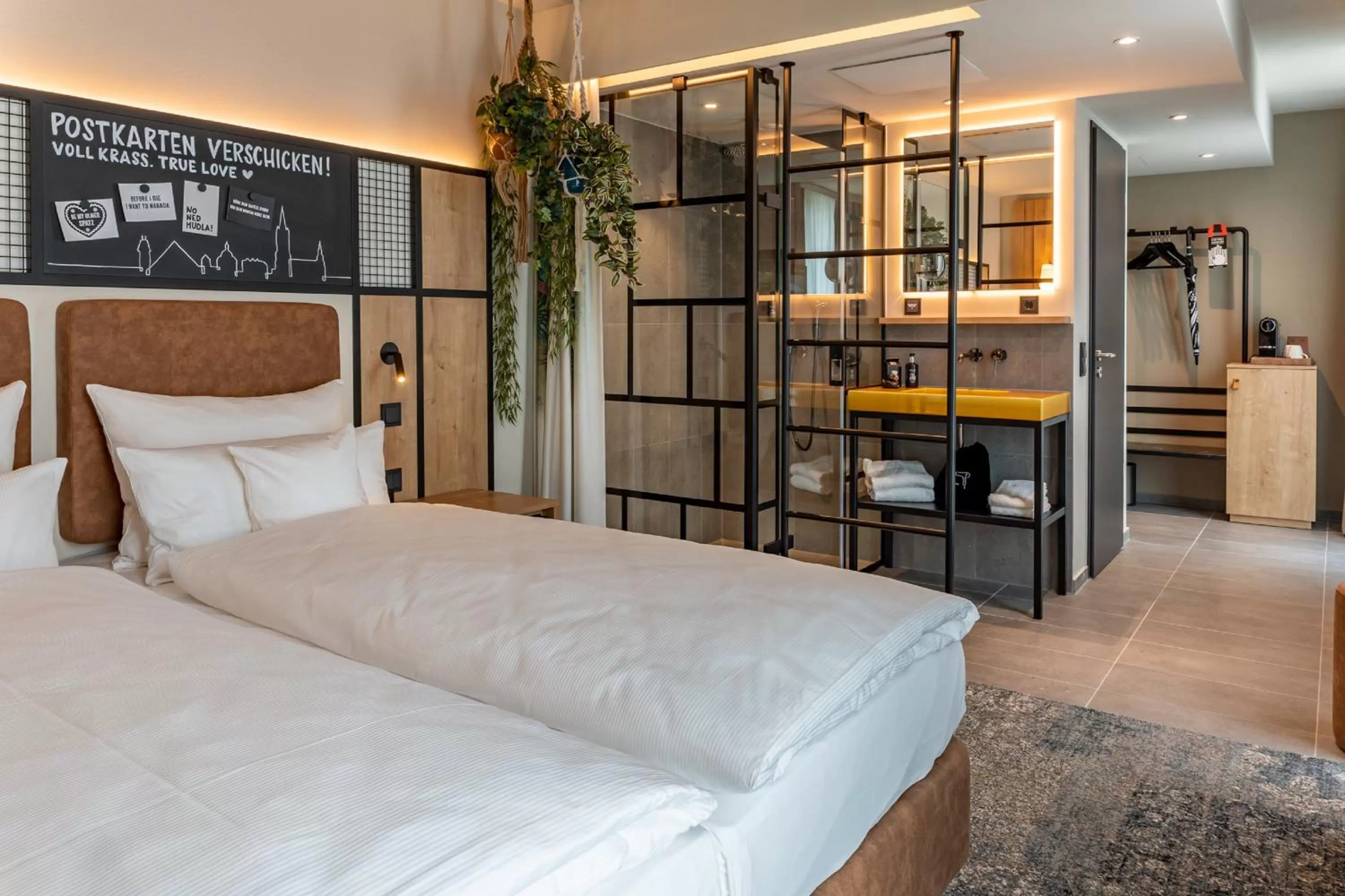 Deluxe Queen Room - Disability Access in Me and All Hotel ulm, by Hyatt