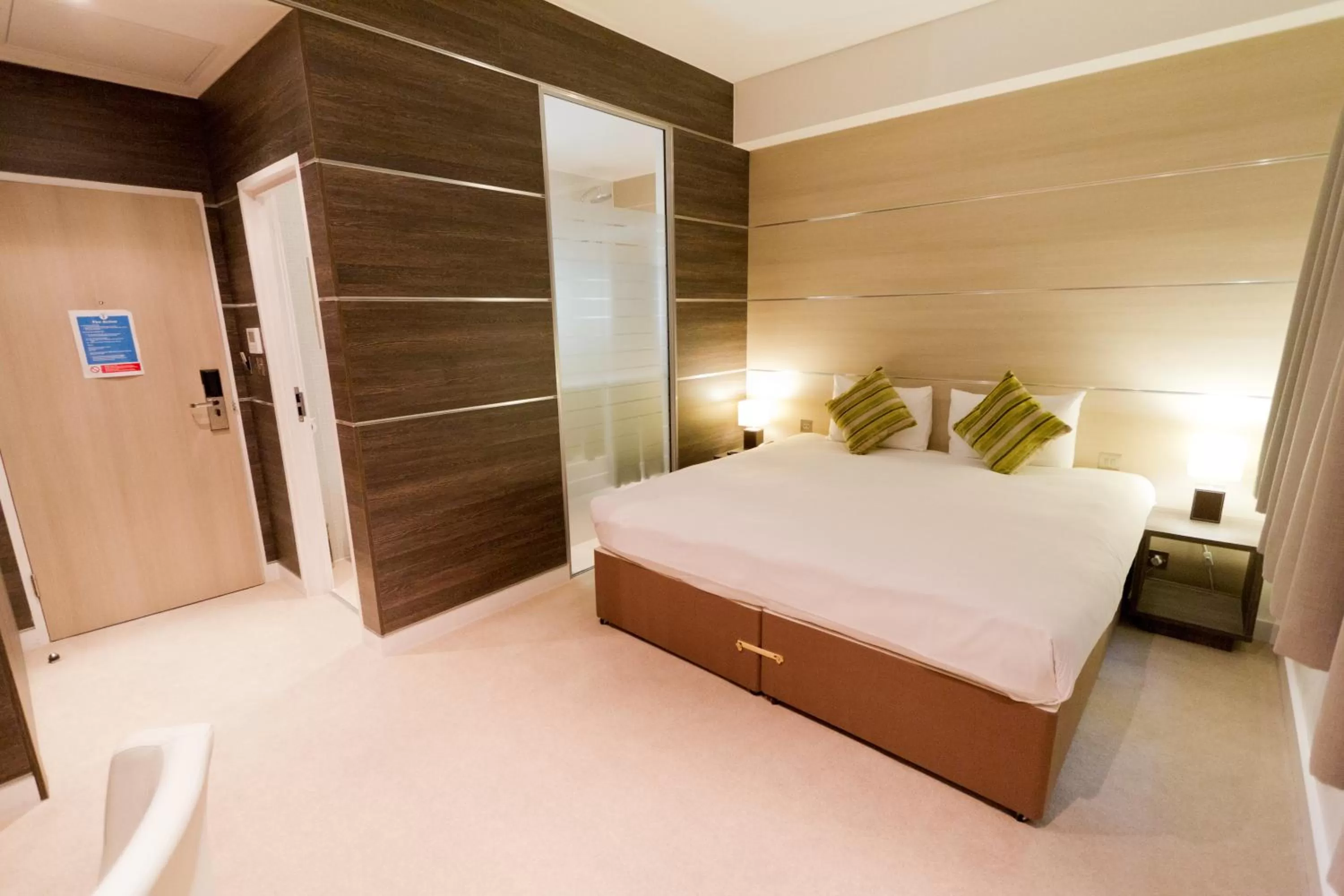 Superior Double Bedroom in The Wesley Euston