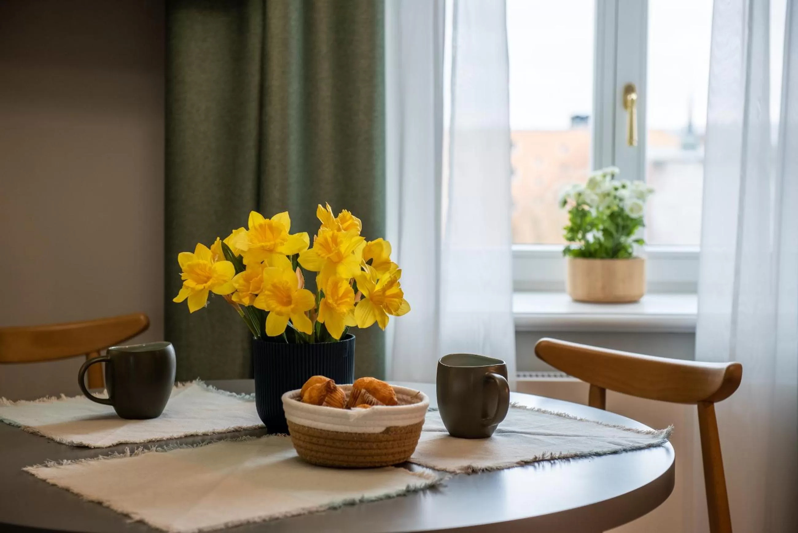 Large Twin Room in Aparthotel Amella