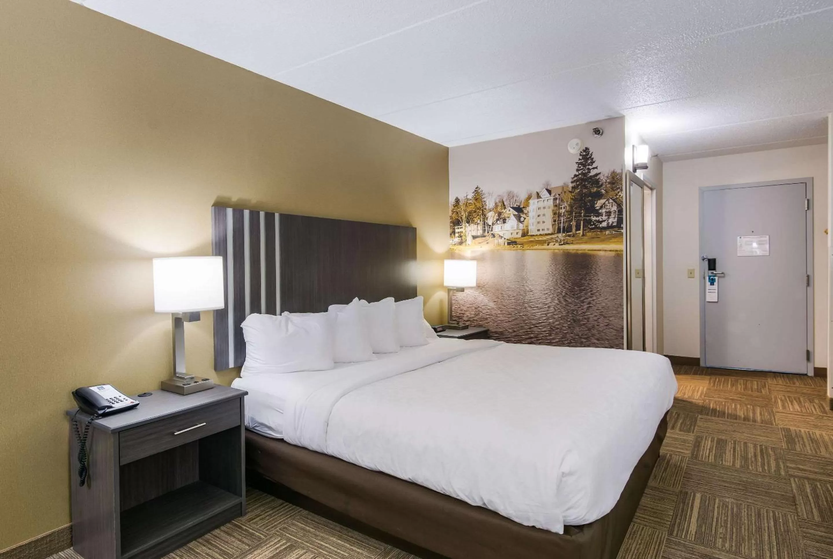 King Room 1st Floor - Non-Smoking in Clarion Pointe Jamestown - Falconer