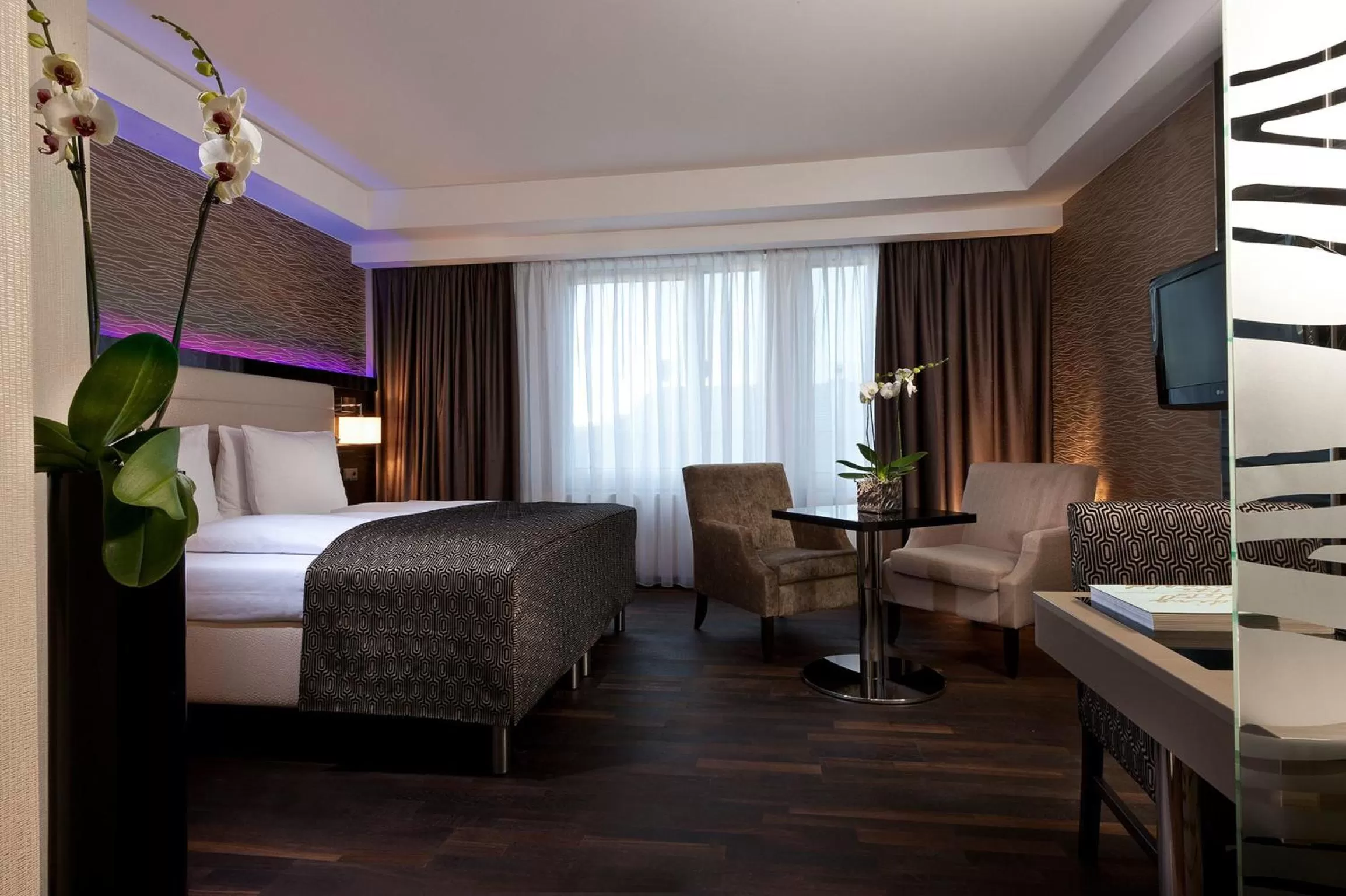 Club Double Room with free Club Lounge Access - single occupancy in Hotel Palace Berlin
