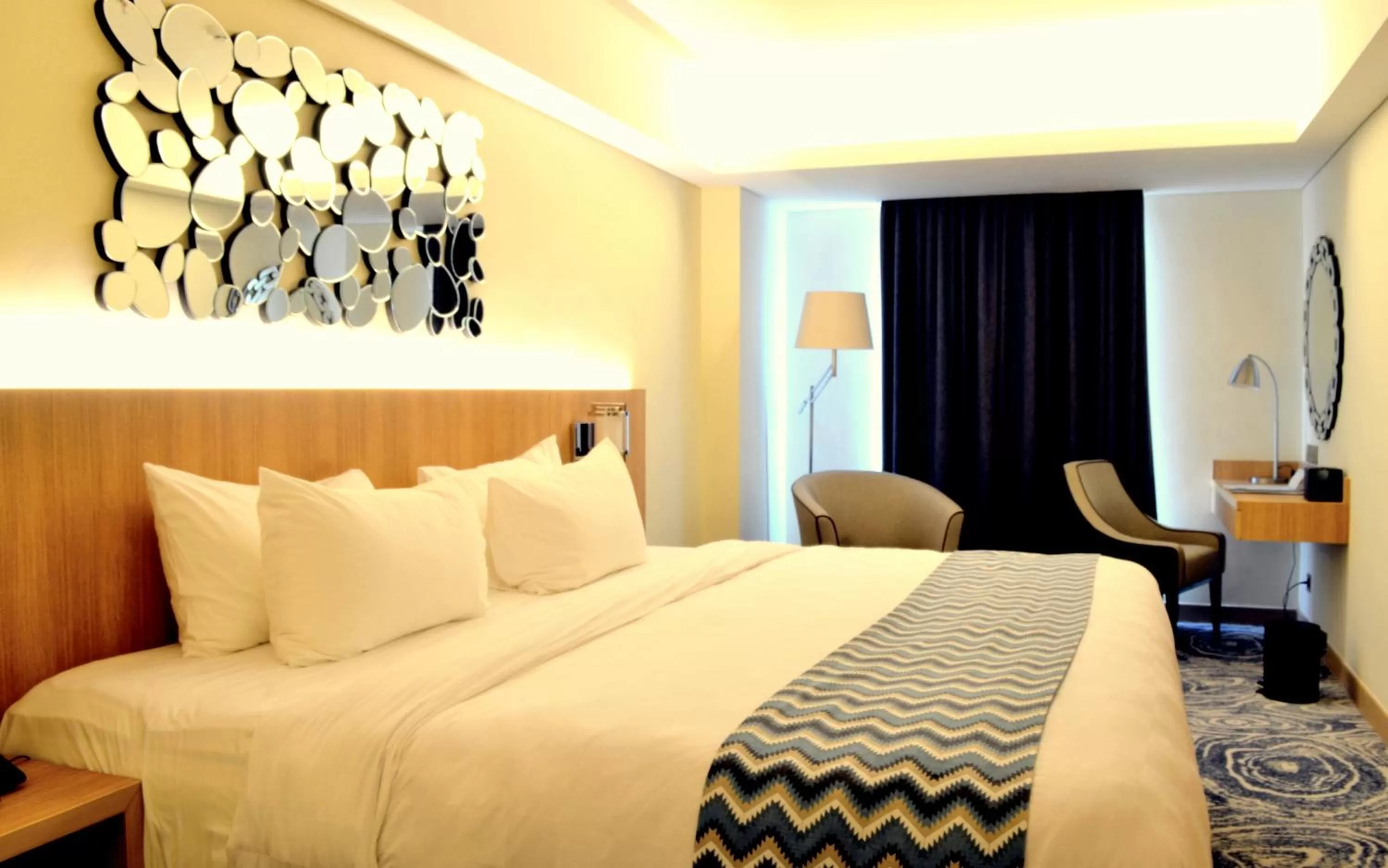 Deluxe Twin Room in Louis Kienne Hotel Simpang Lima
