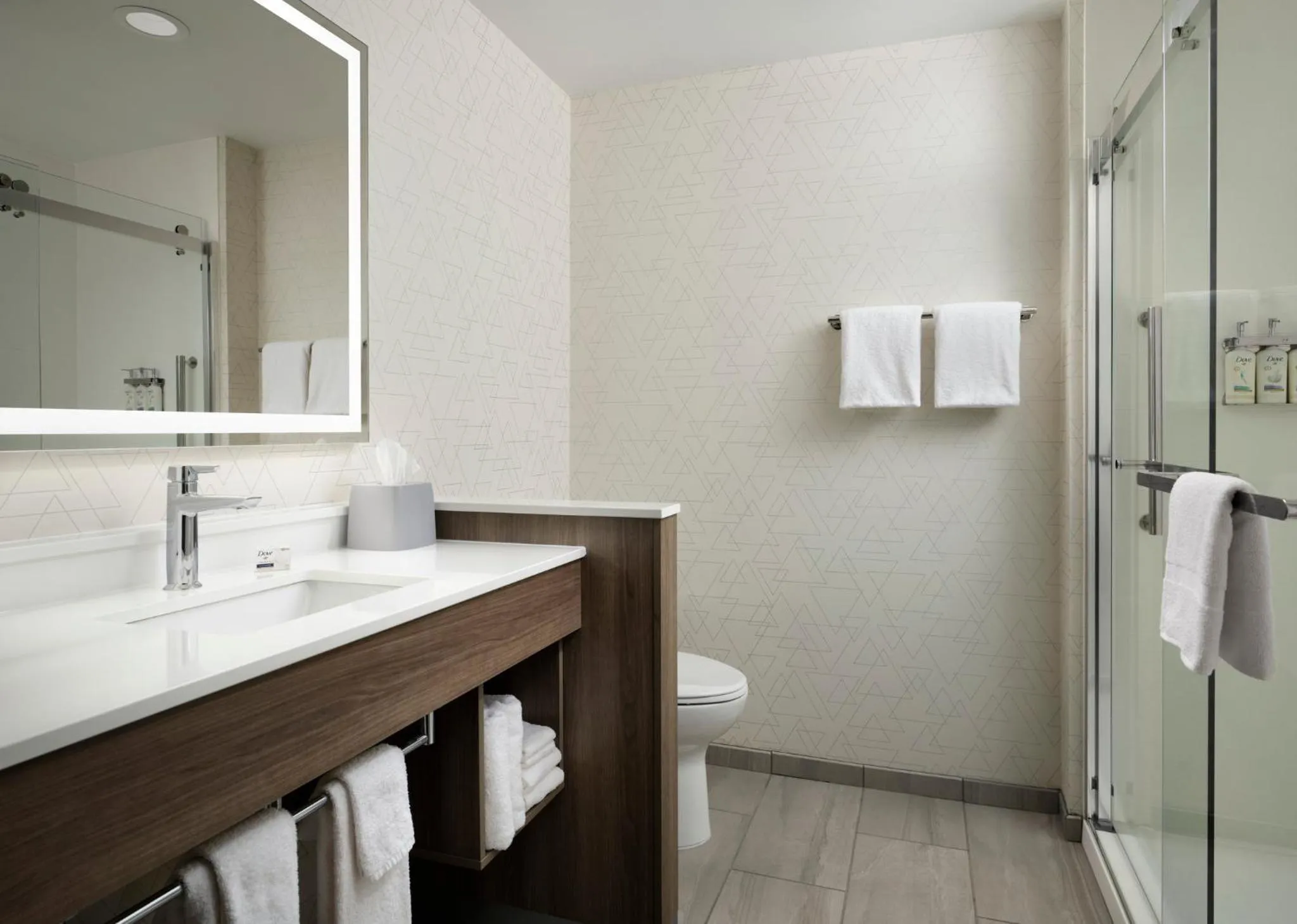 King Room - Hearing Accessible in Holiday Inn Express & Suites Lima by IHG