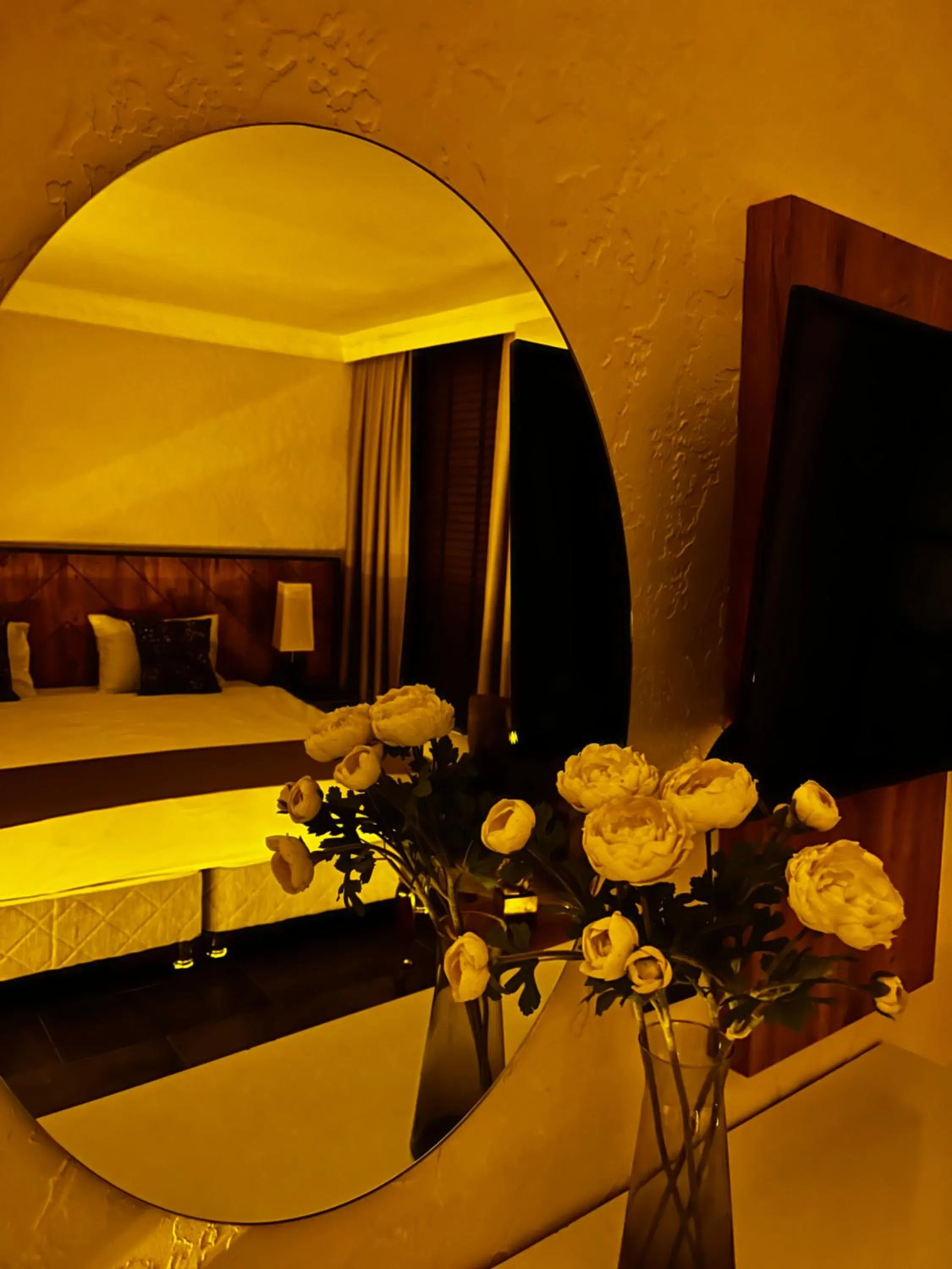 Queen Room with Spa Bath in PRIVADO HOTELS