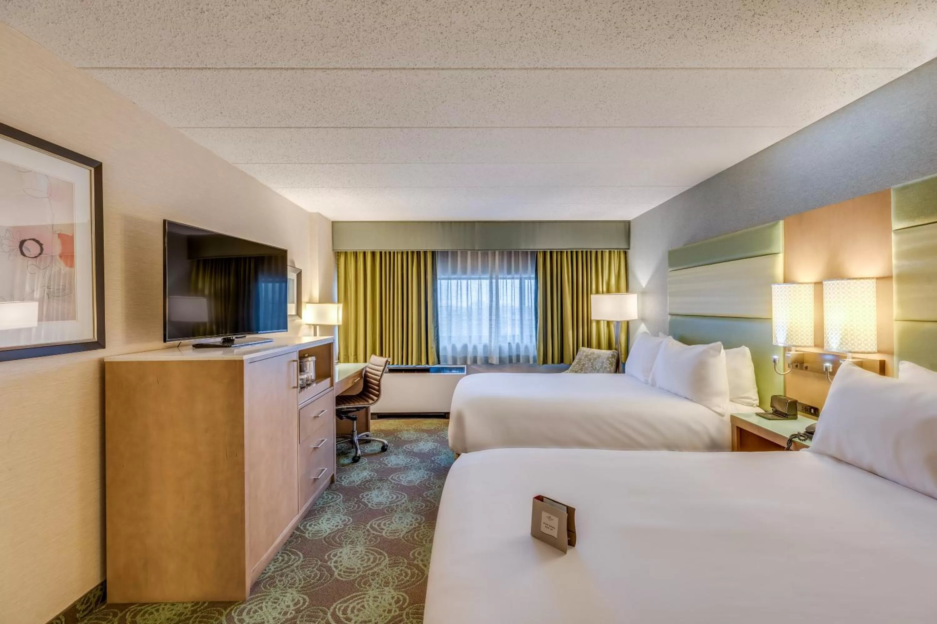 Standard Room with Two Double Beds in Crowne Plaza Lansing West, an IHG Hotel