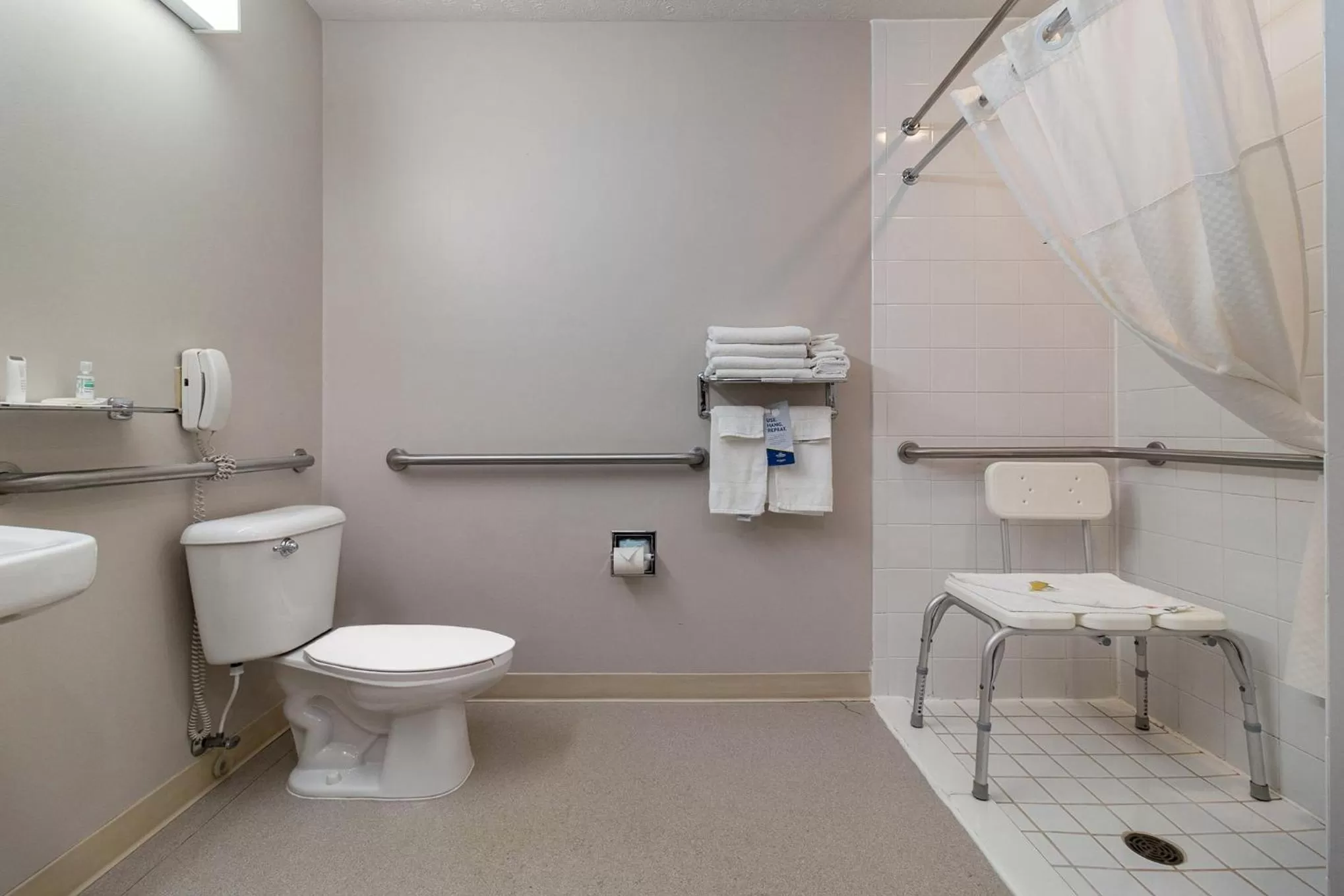 One-Bedroom Suite - Disability Access/Non-Smoking in Microtel Inn and Suites Manistee