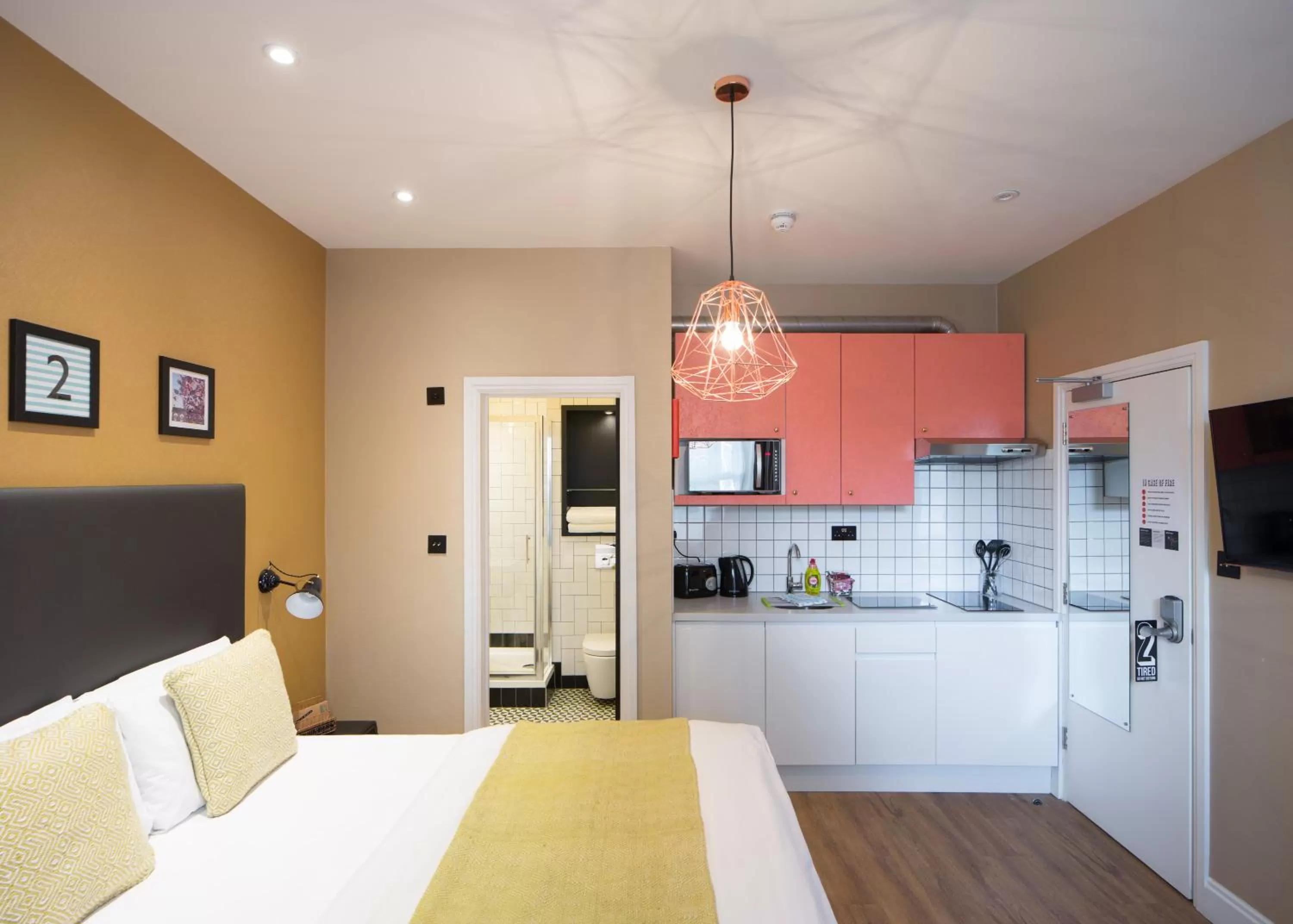 room2 London Hammersmith Townhouse
