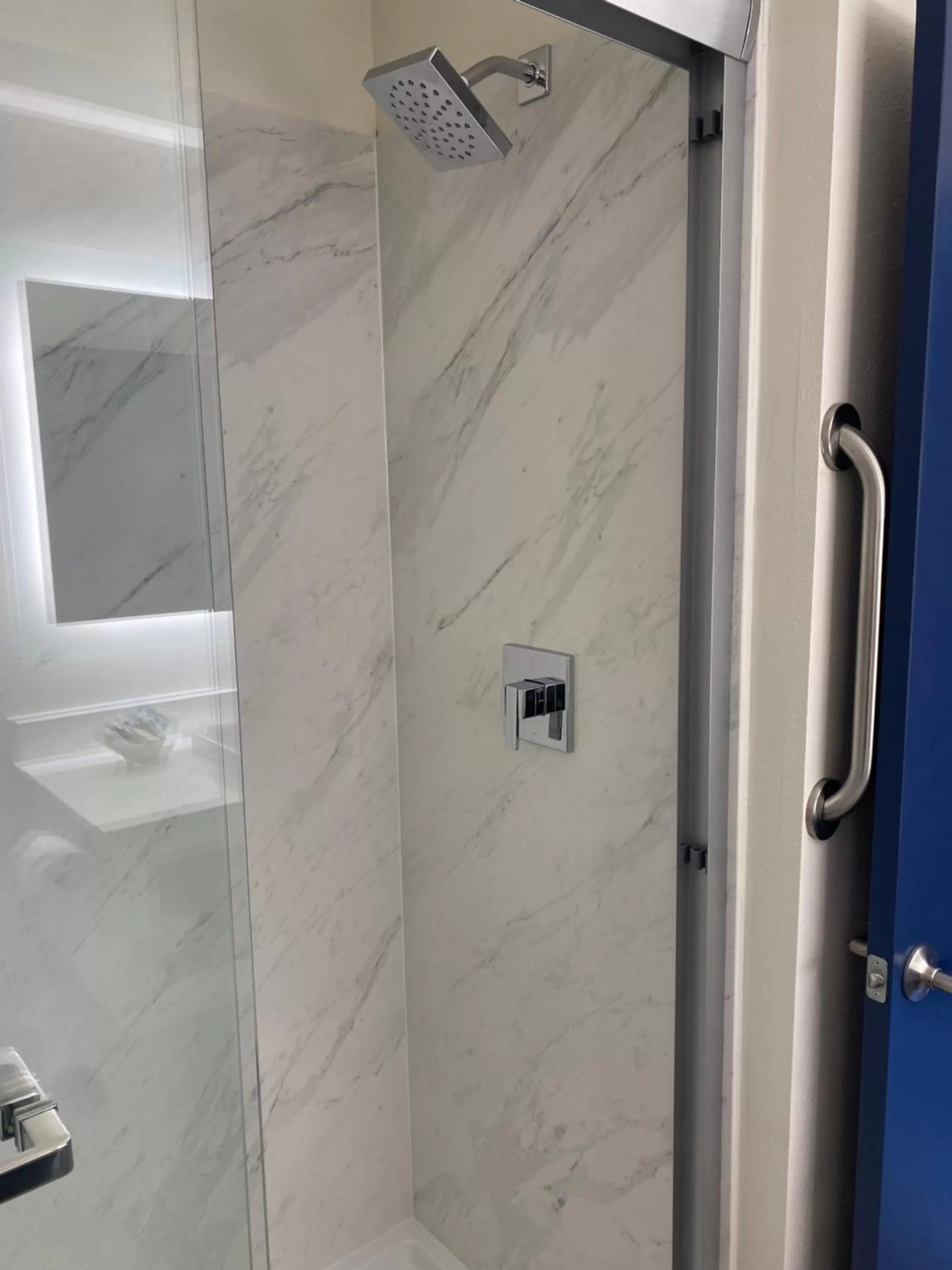 Double Room with Patio in Bandon Inn