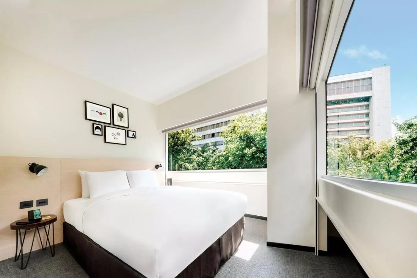 Corner Queen Room - single occupancy - Hall-End in amba Taipei Zhongshan