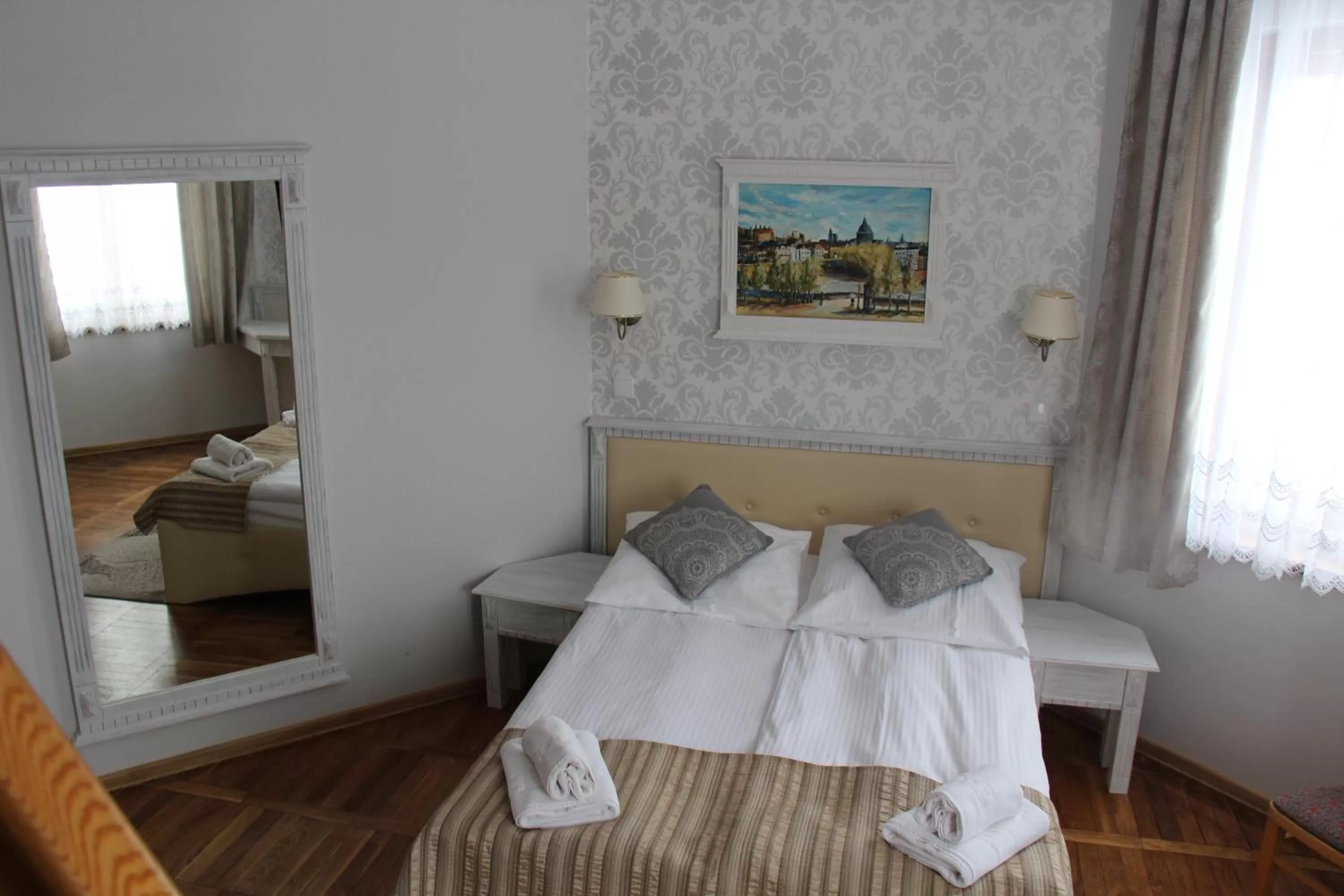 Double or Twin Room in Hotel Zamek Karnity