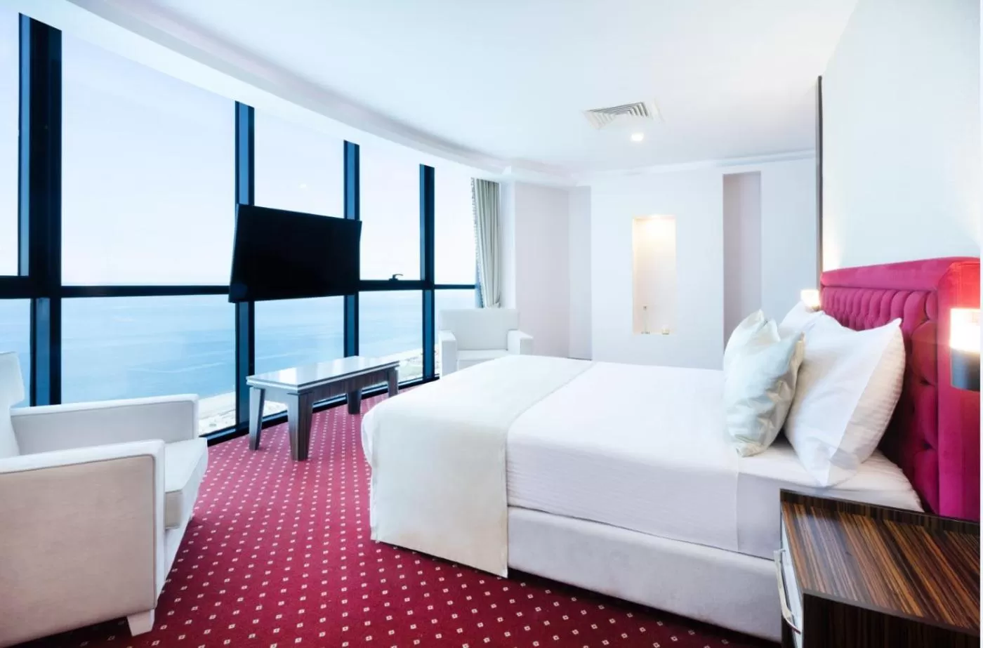 Deluxe King Suite in Sky Tower King Hotel