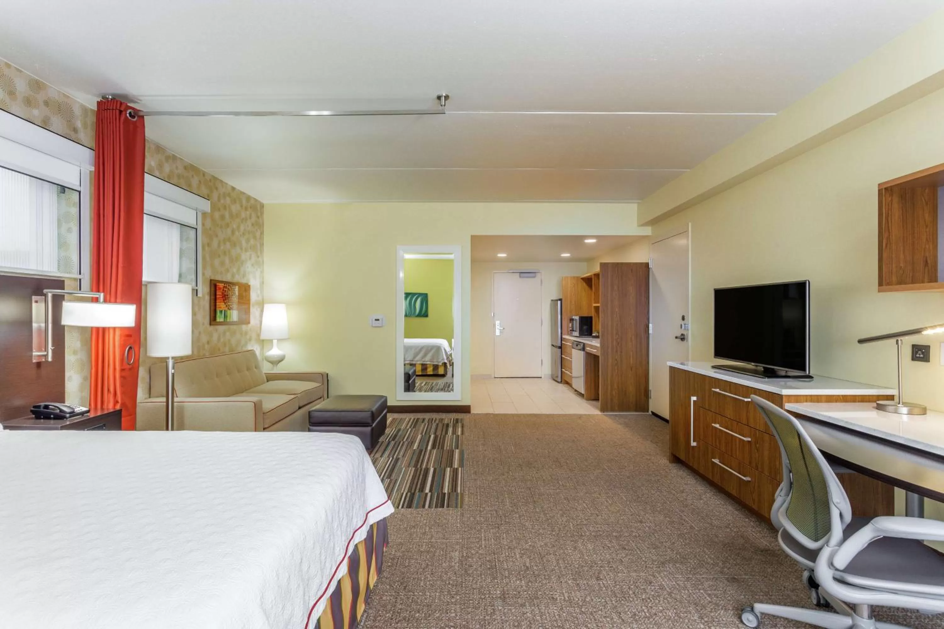 Queen Studio - Hearing Accessible in Home2 Suites by Hilton Albany Airport/Wolf Rd