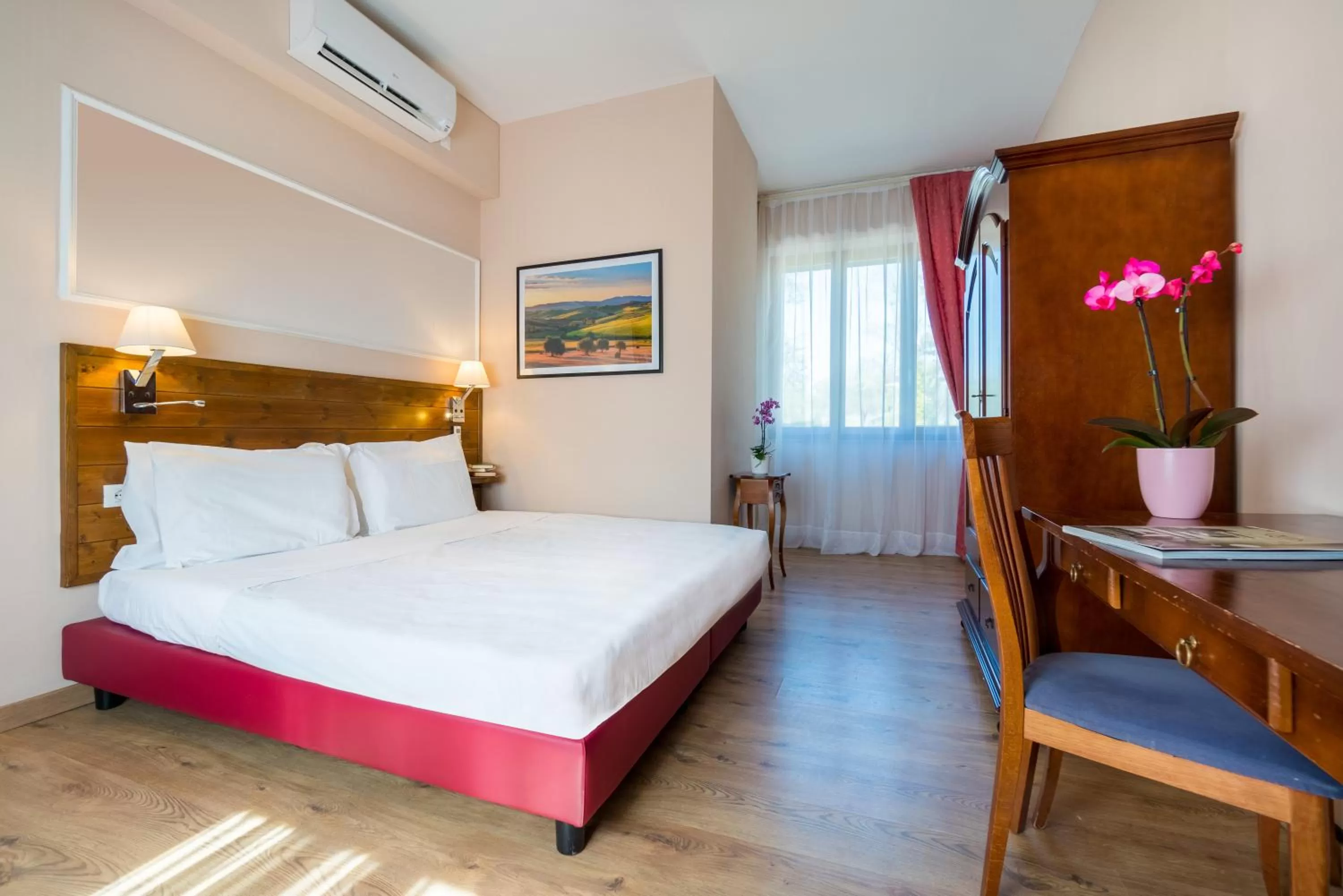 Economy Double or Twin Room in Certosa di Pontignano Residenza d'Epoca