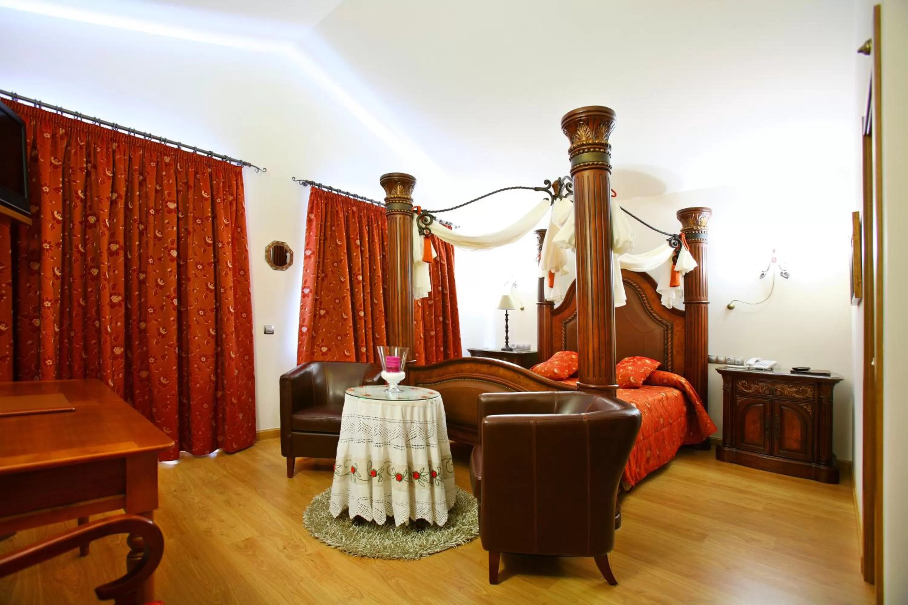 Superior Double Room with Terrace in Hotel El Juglar