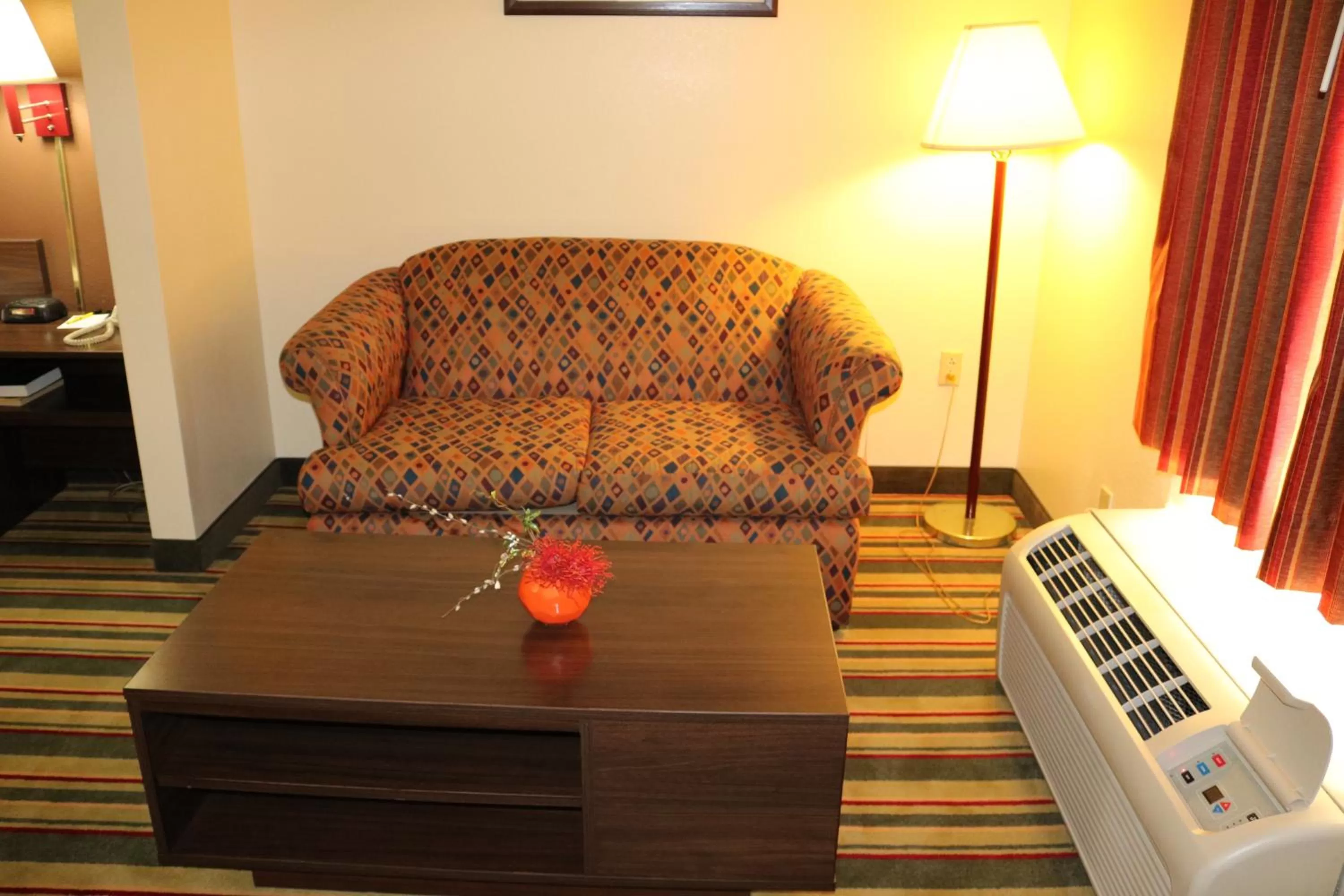 King Room - Smoking  in Super 8 by Wyndham Dublin